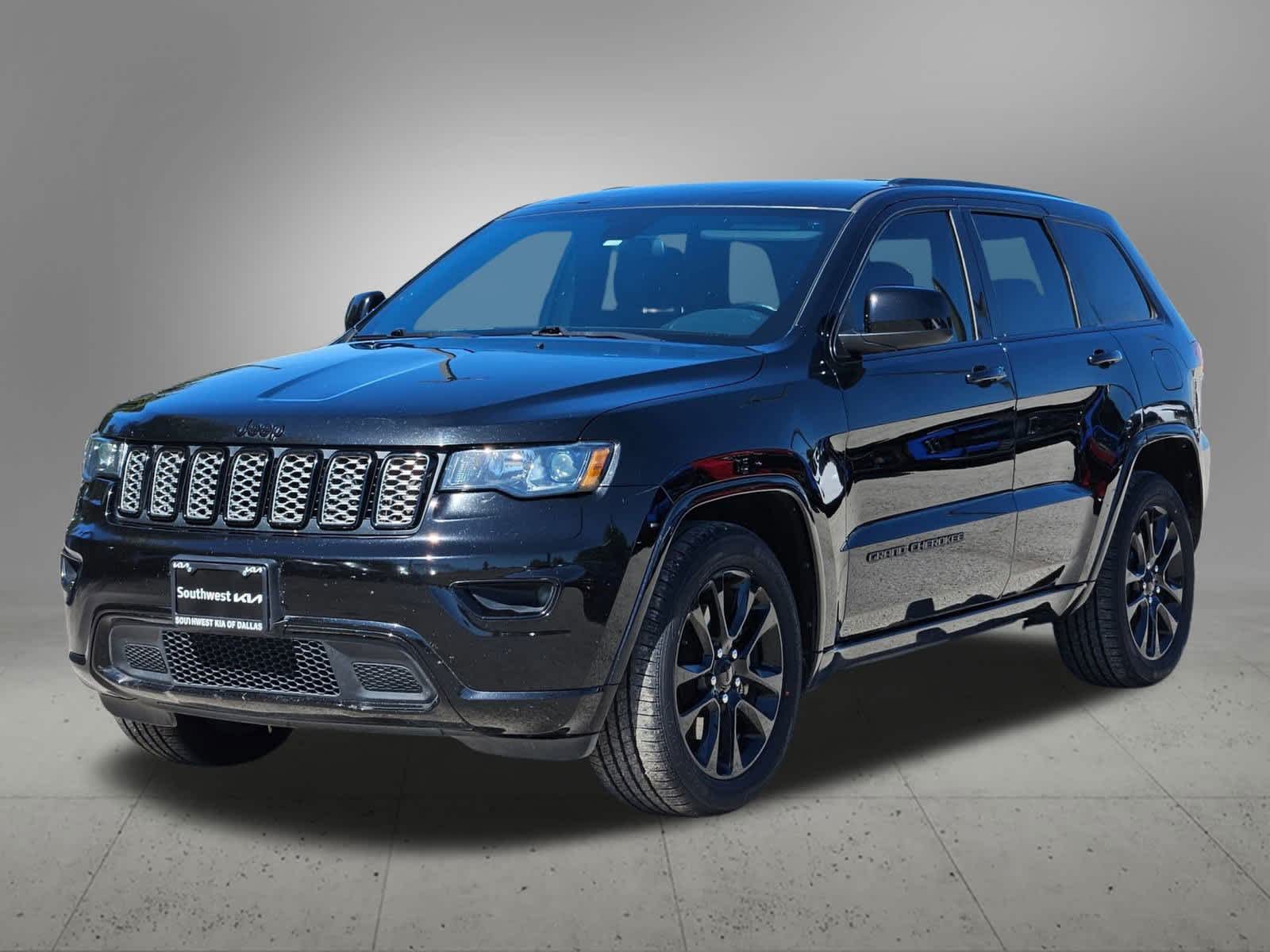 Thumbnail: 2023 Jeep Grand Cherokee - 9