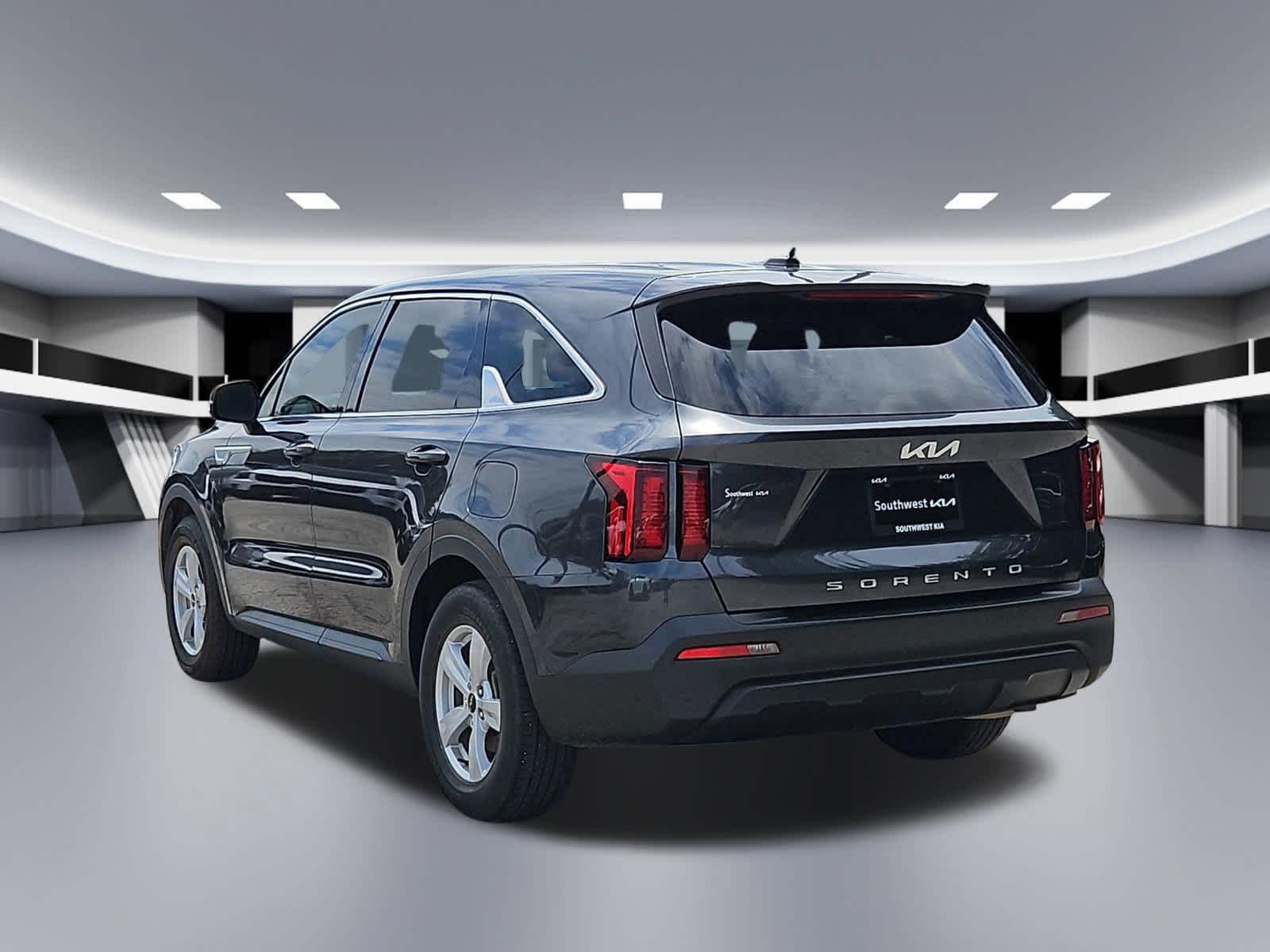 Thumbnail: 2022 Kia Sorento - 4