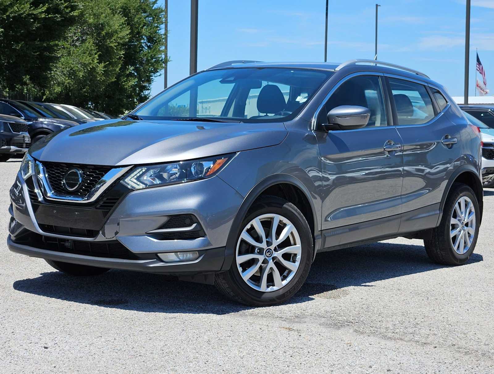 Thumbnail: 2020 Nissan Rogue Sport - 1