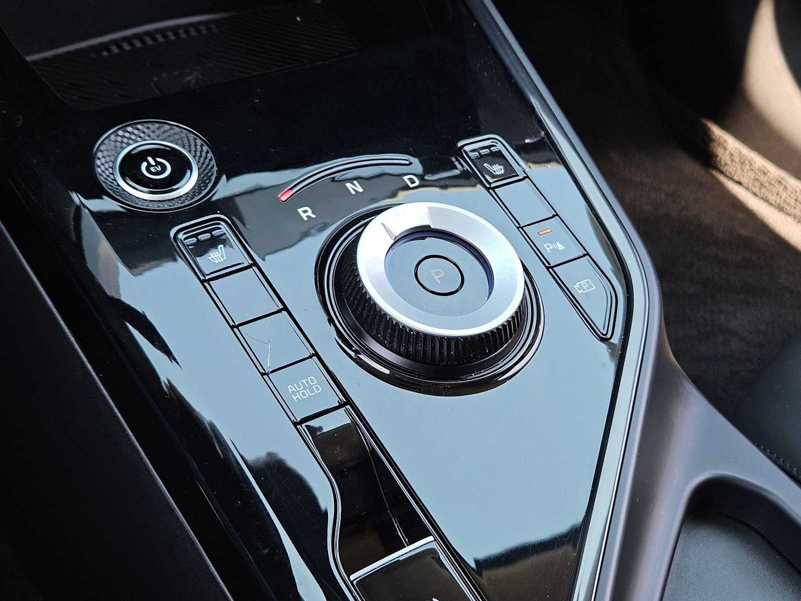 Thumbnail: 2023 Kia Niro - 28