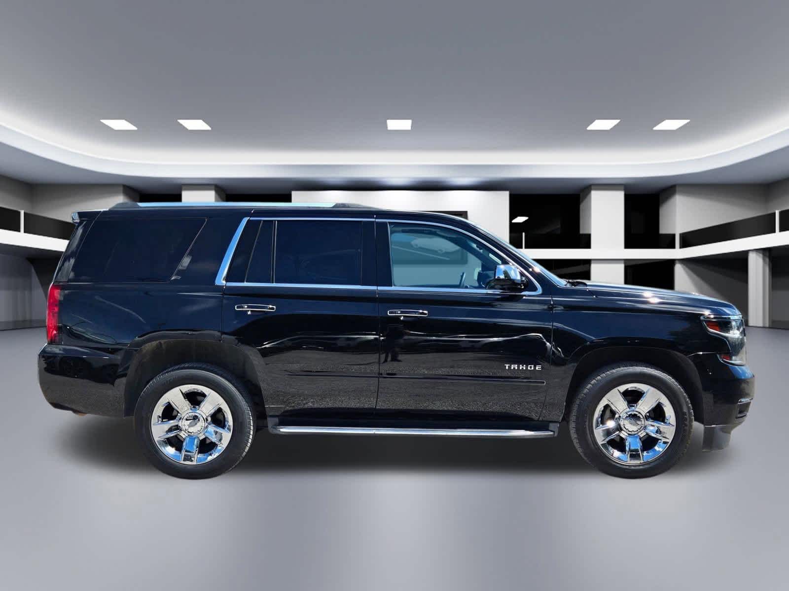 Thumbnail: 2017 Chevrolet Tahoe - 7