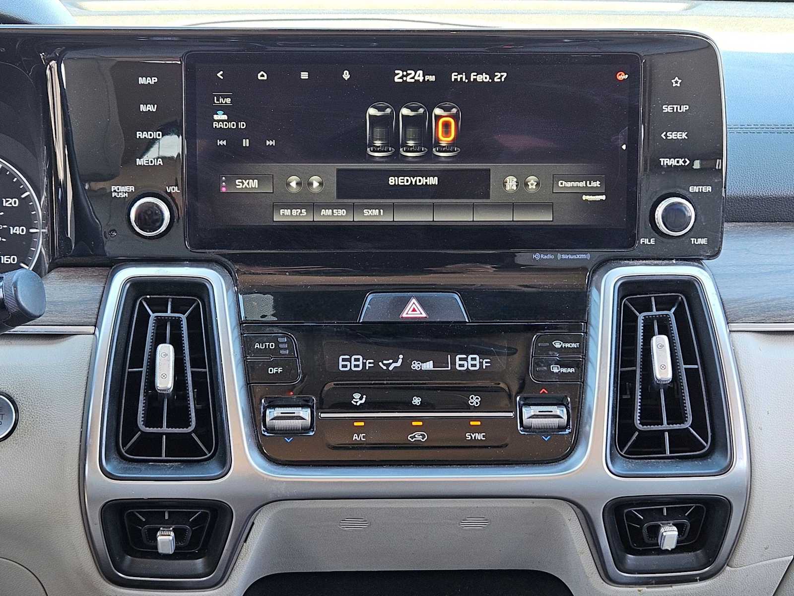 Thumbnail: 2022 Kia Sorento - 18