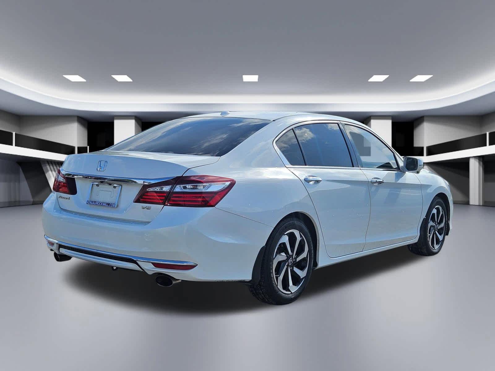Thumbnail: 2016 Honda Accord - 6