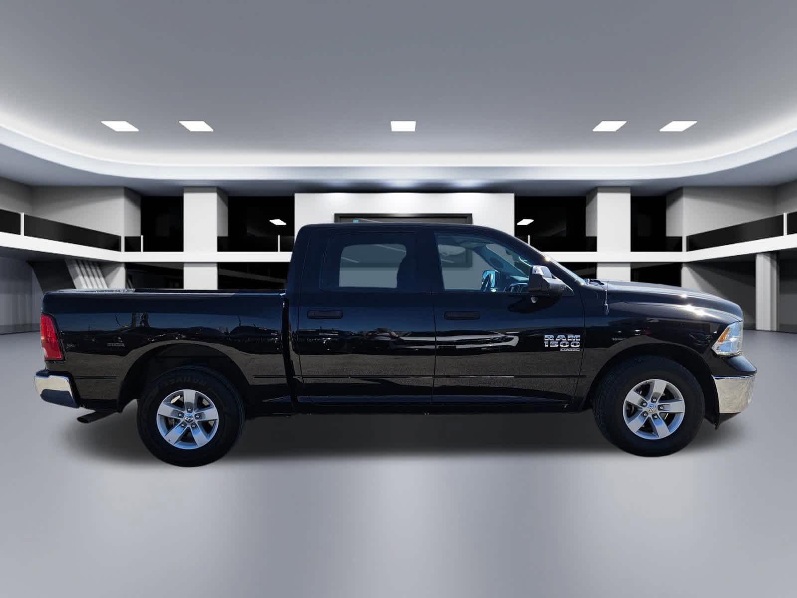 Thumbnail: 2023 RAM 1500 Classic - 6