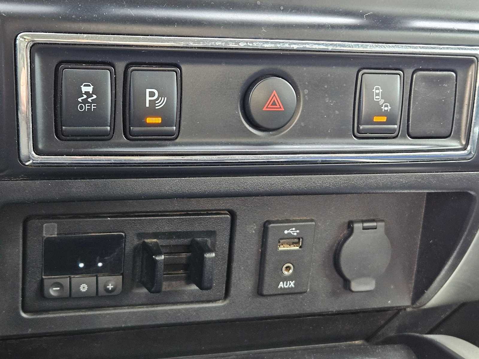 Thumbnail: 2018 Nissan Titan - 23