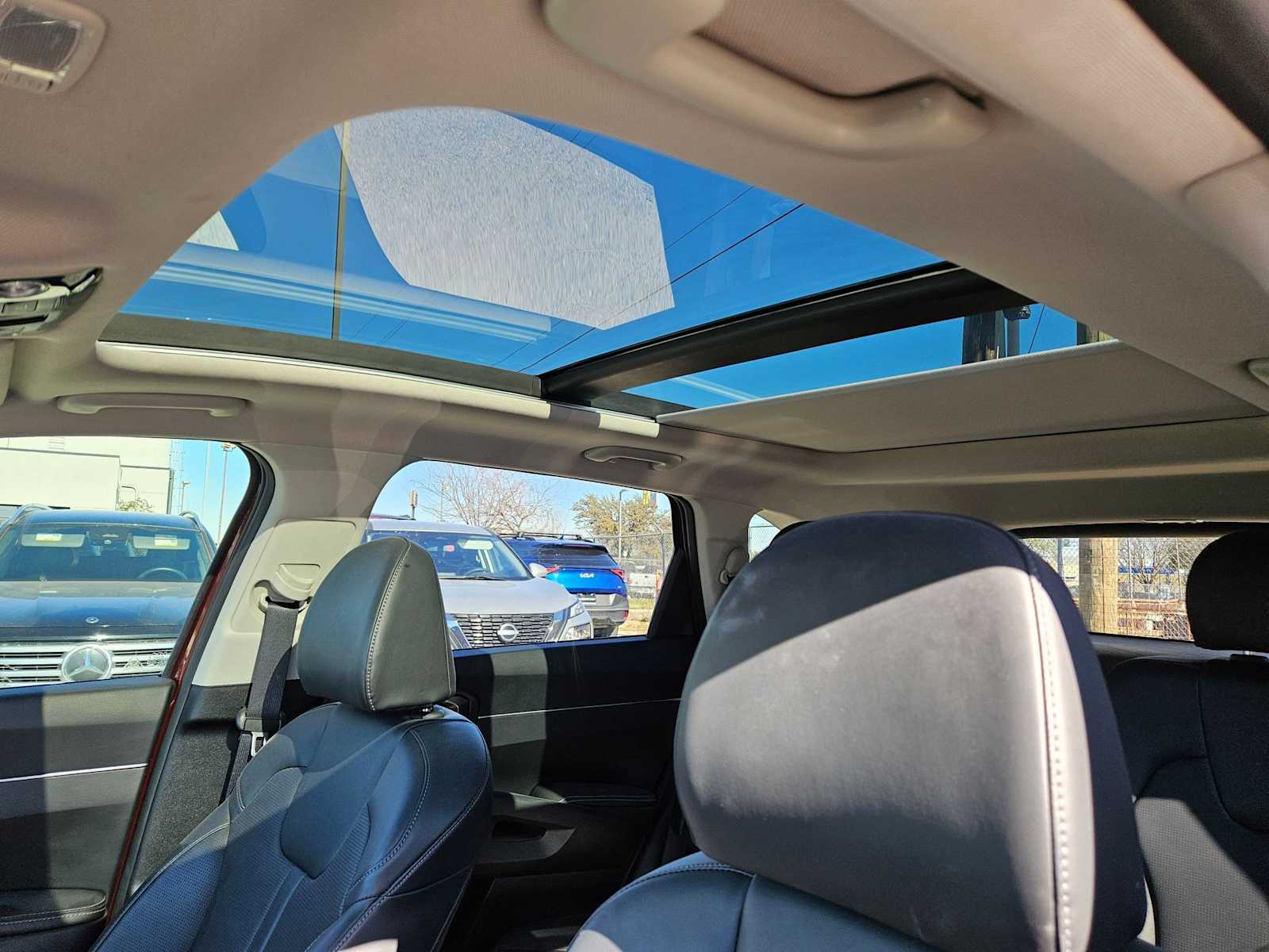 Thumbnail: 2024 Kia Sorento - 16