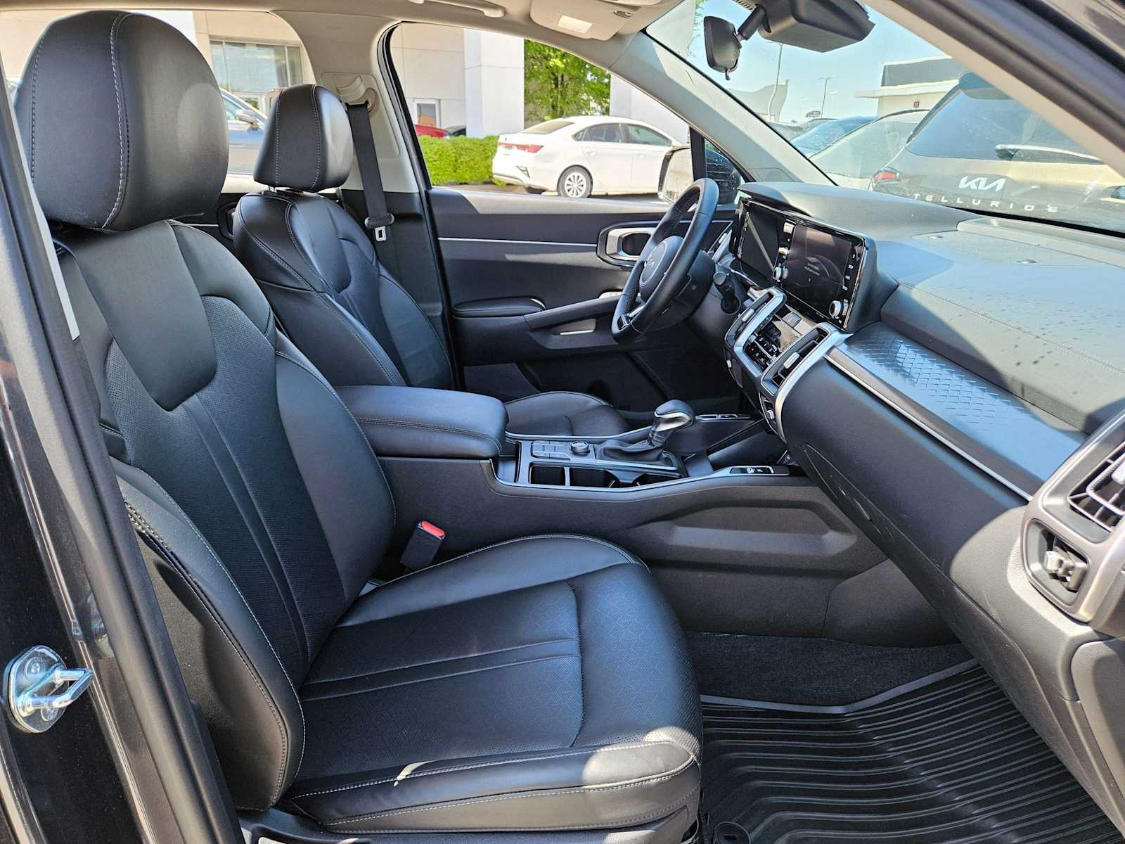 Thumbnail: 2023 Kia Sorento - 20