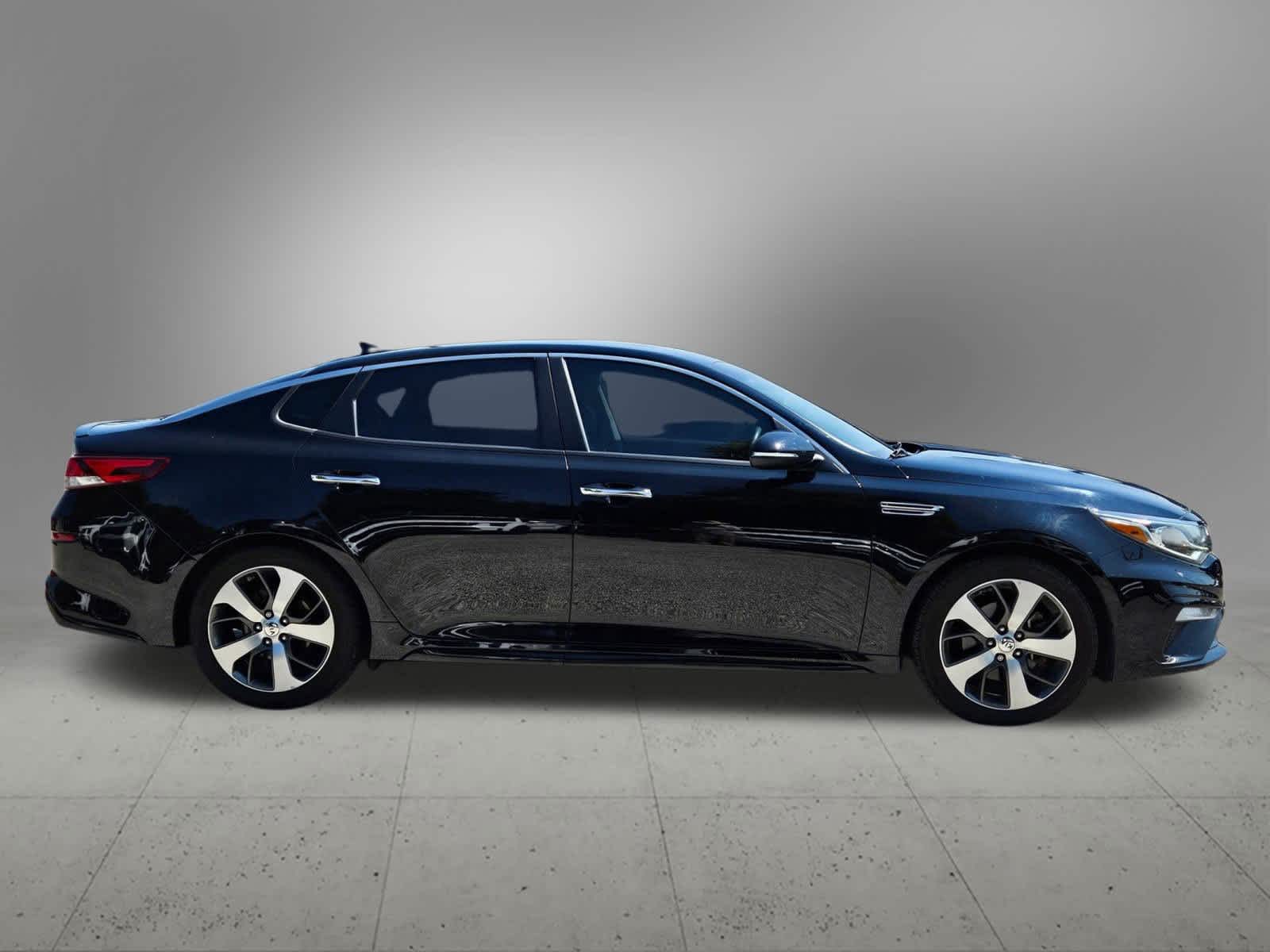 Thumbnail: 2019 Kia Optima - 6