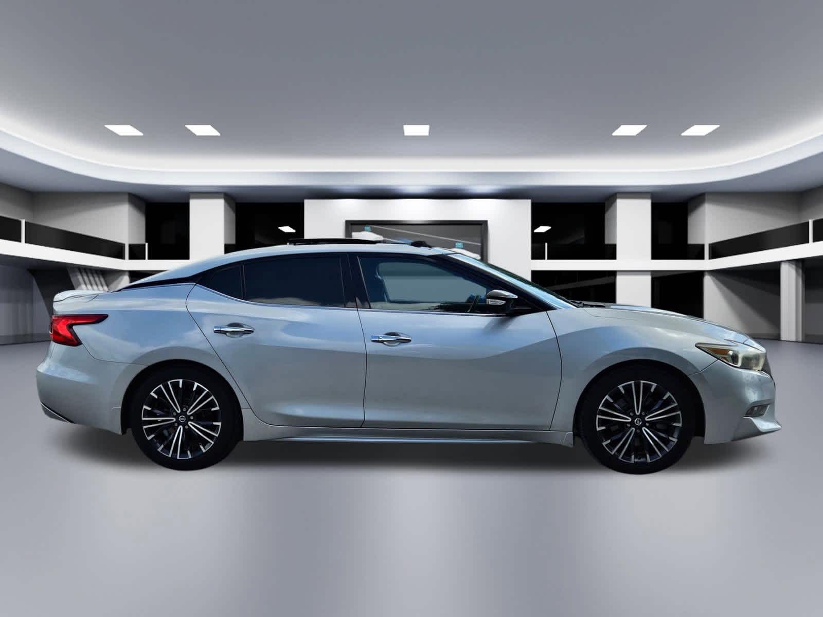 Thumbnail: 2017 Nissan Maxima - 7