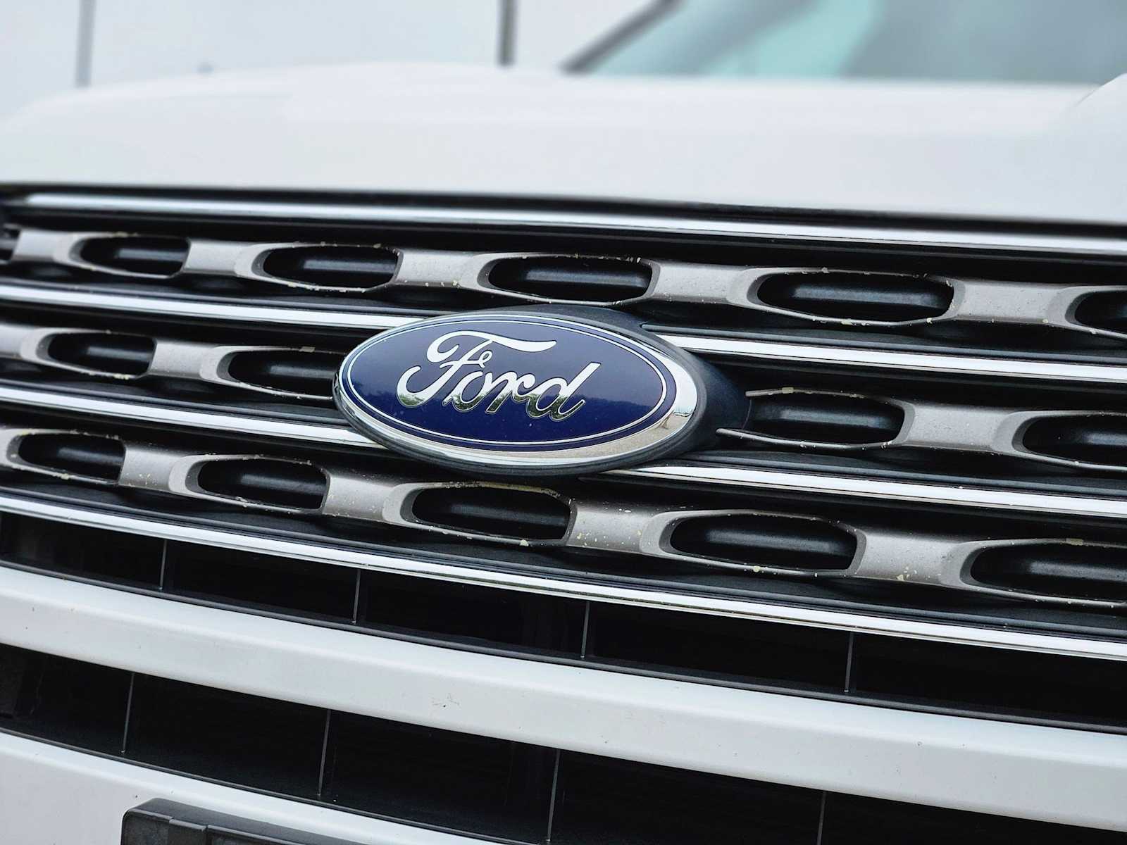 Thumbnail: 2016 Ford Explorer - 11