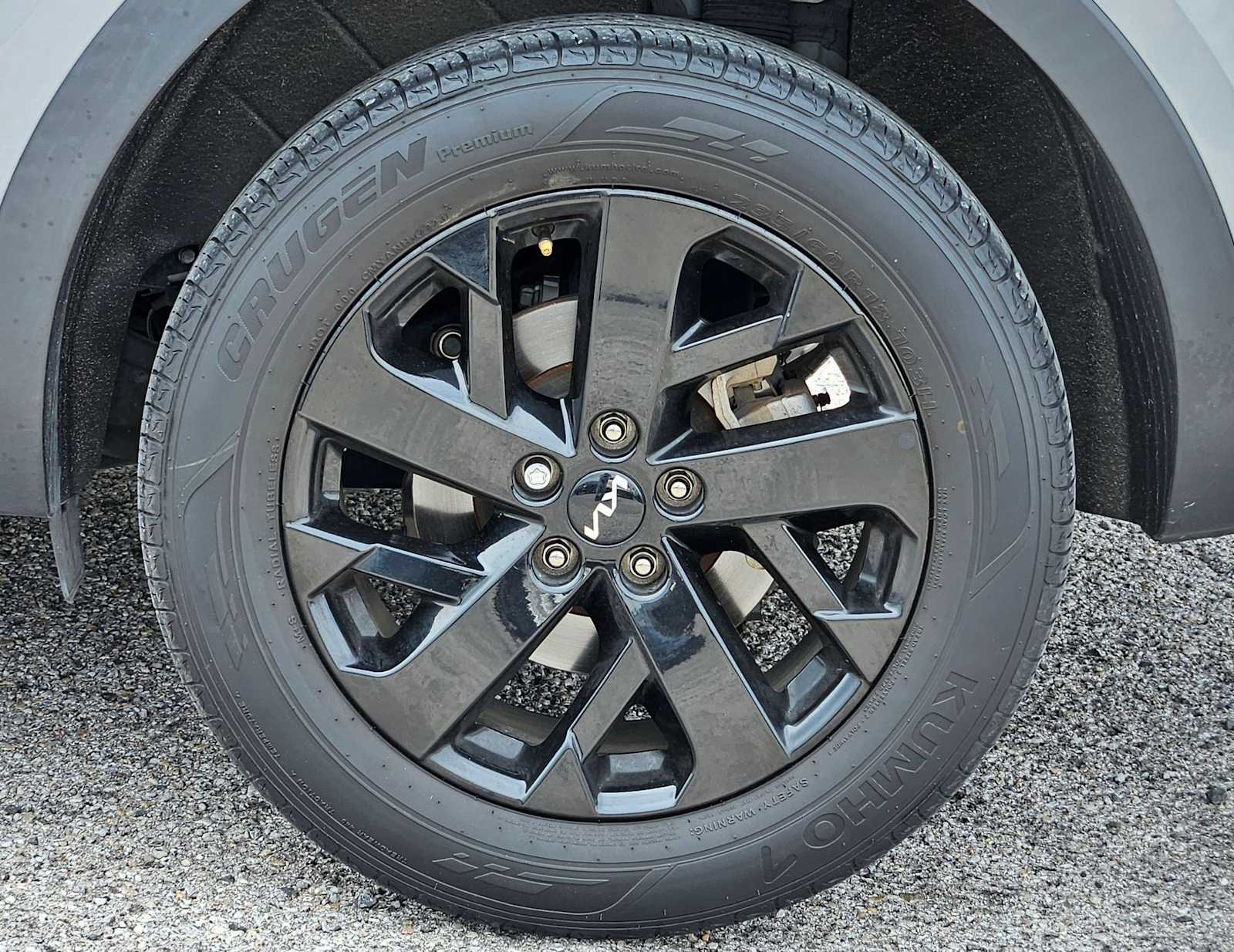 Thumbnail: 2023 Kia Sorento - 14