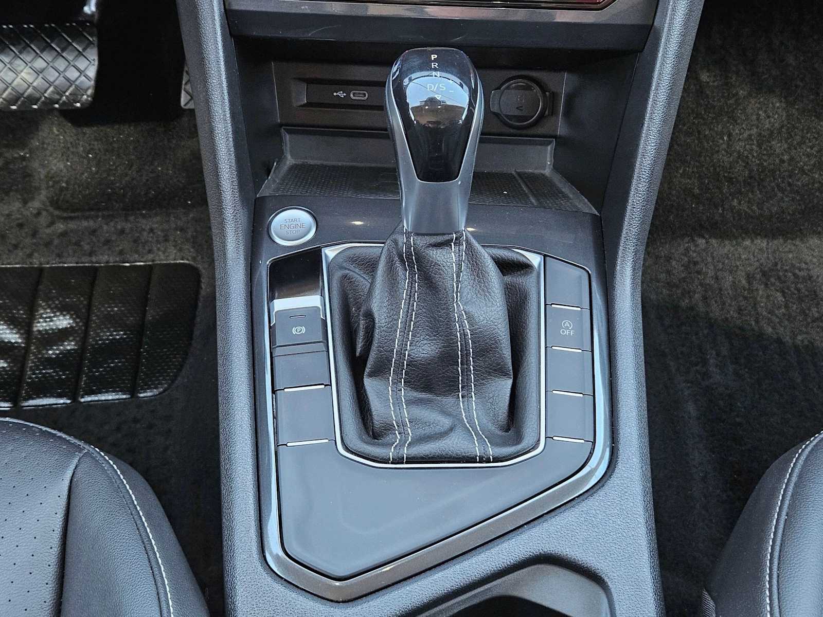 Thumbnail: 2022 Volkswagen Tiguan - 28