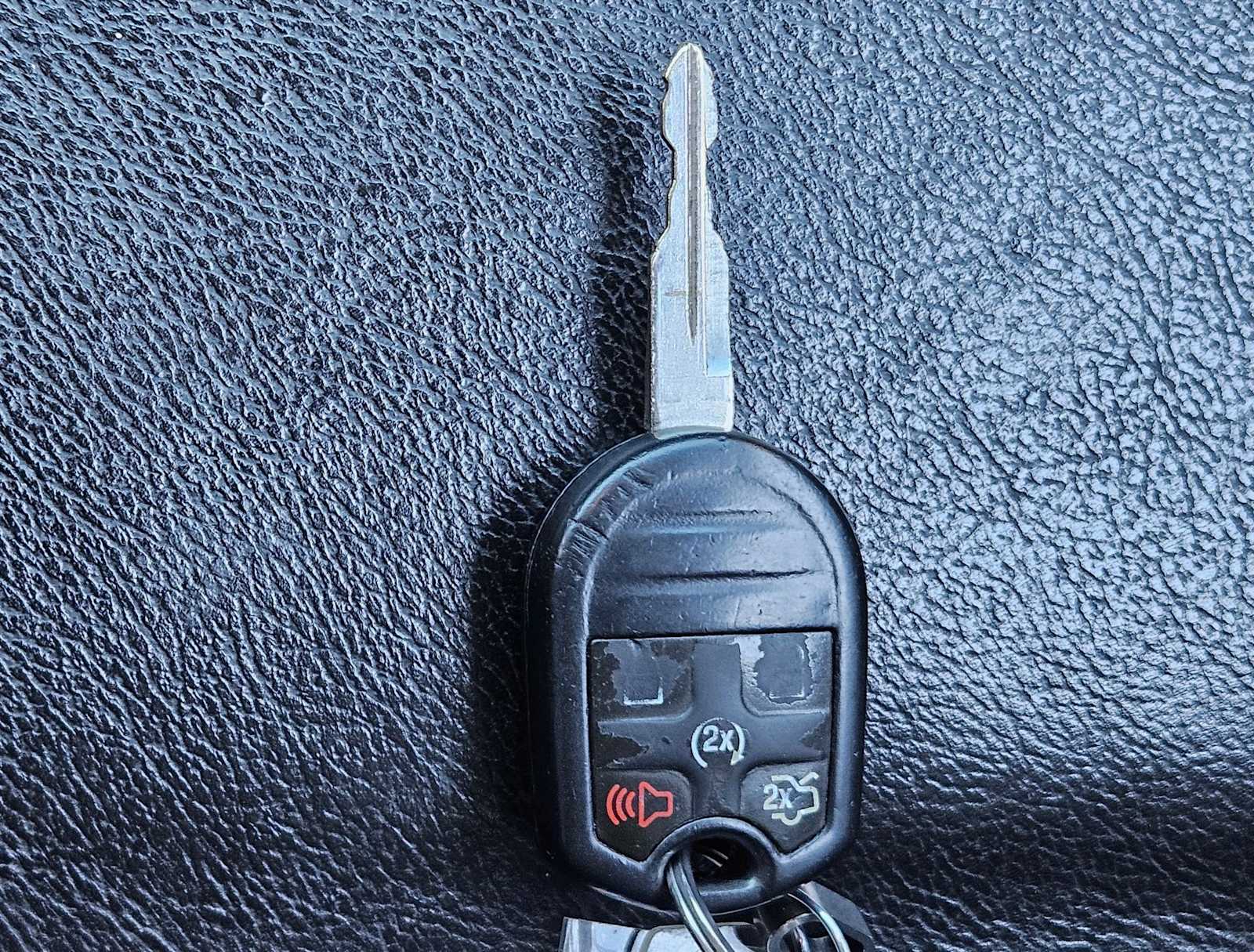 Thumbnail: 2014 Ford Taurus - 19