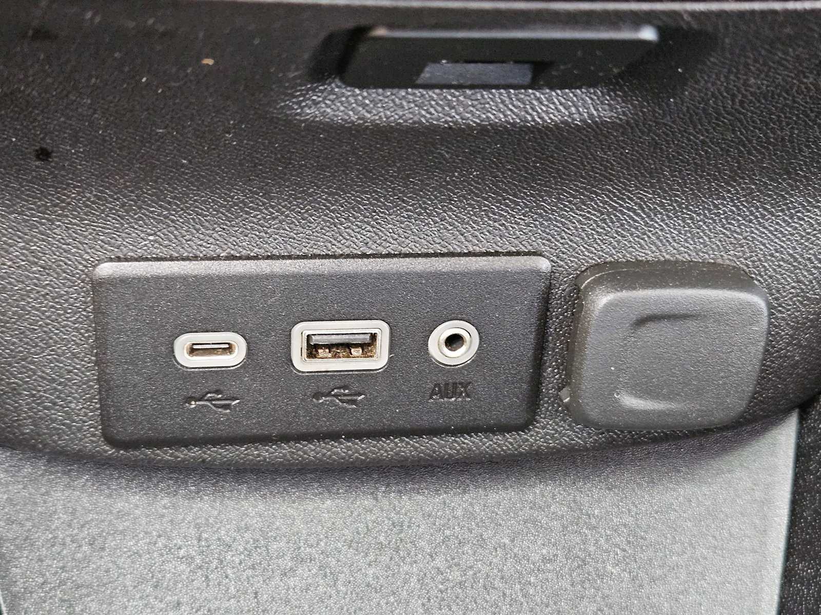 Thumbnail: 2020 Chevrolet Malibu - 29