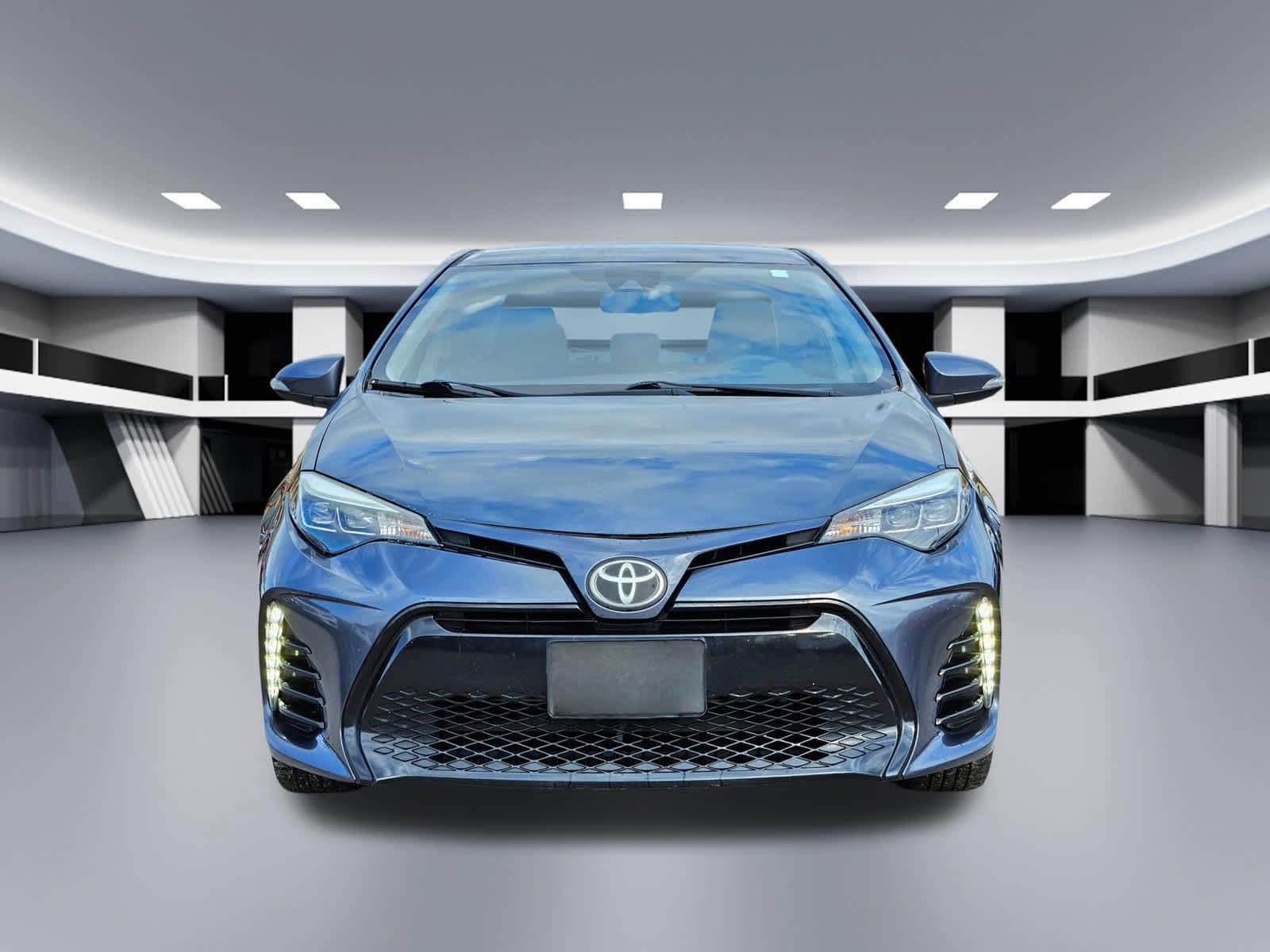 Thumbnail: 2018 Toyota Corolla - 8