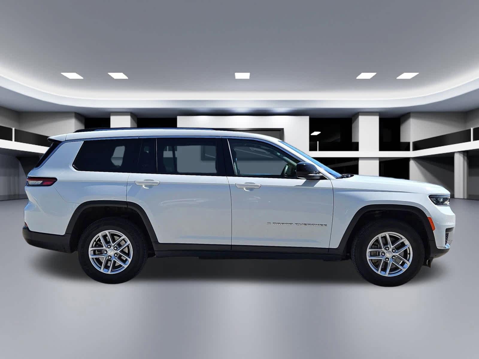 Thumbnail: 2023 Jeep Grand Cherokee L - 7