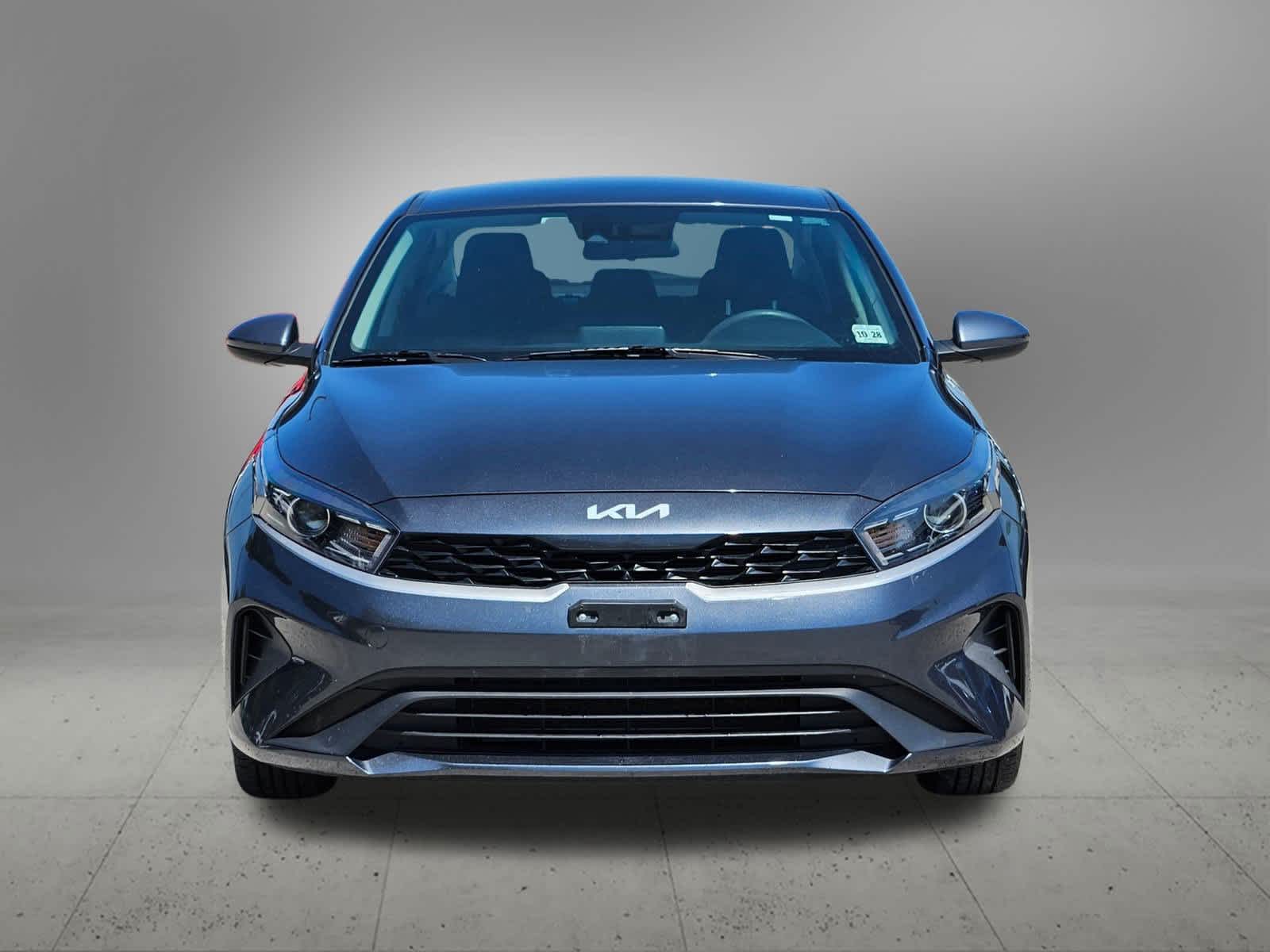 Thumbnail: 2023 Kia Forte - 8