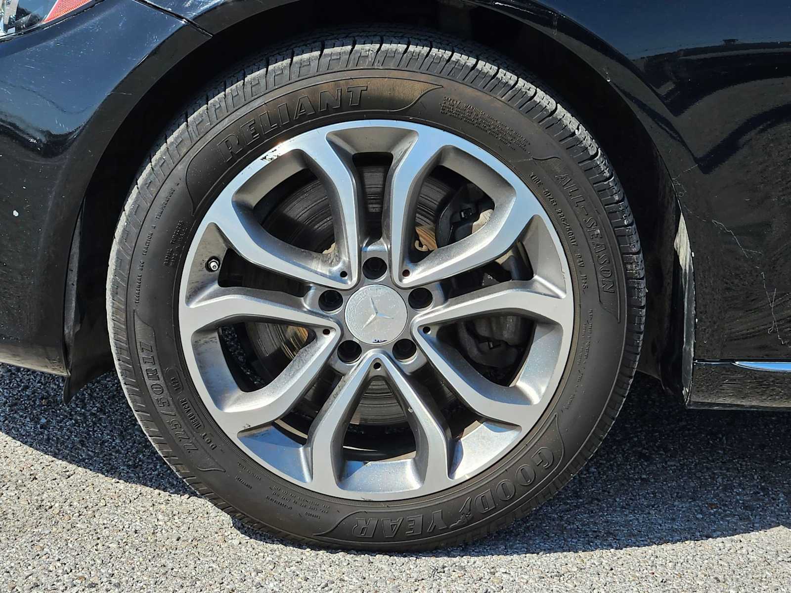 Thumbnail: 2016 Mercedes-Benz C-Class - 12