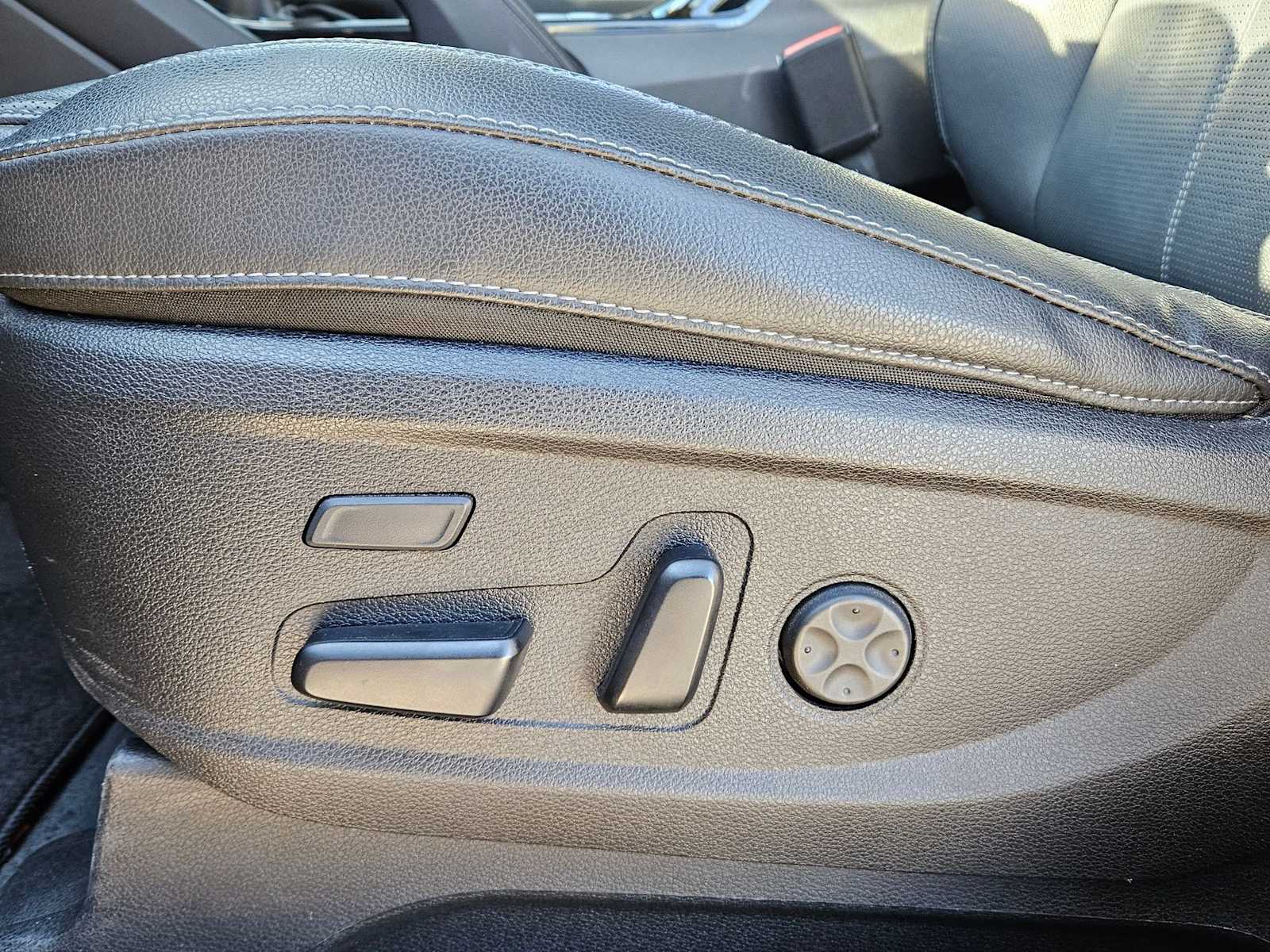 Thumbnail: 2023 Kia Telluride - 17