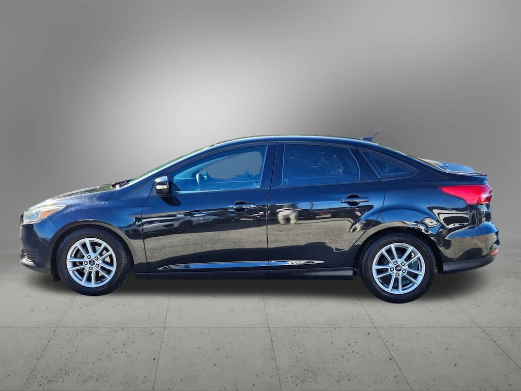 Used 2015 Ford Focus SE Sedan
