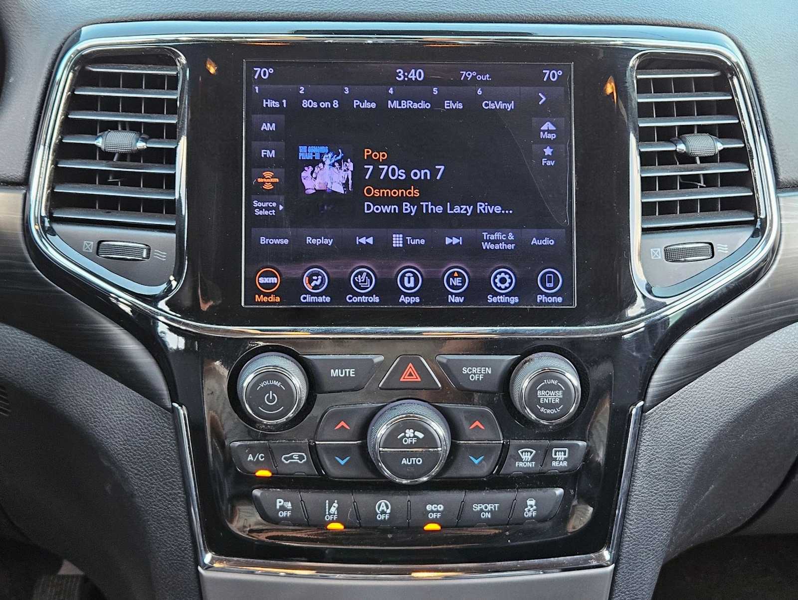 Thumbnail: 2020 Jeep Grand Cherokee - 18