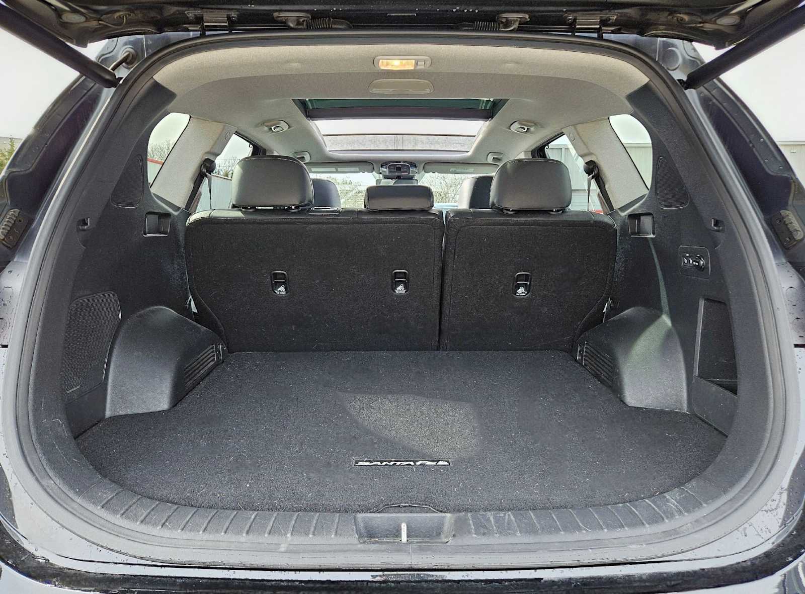 Thumbnail: 2023 Hyundai Santa Fe - 22