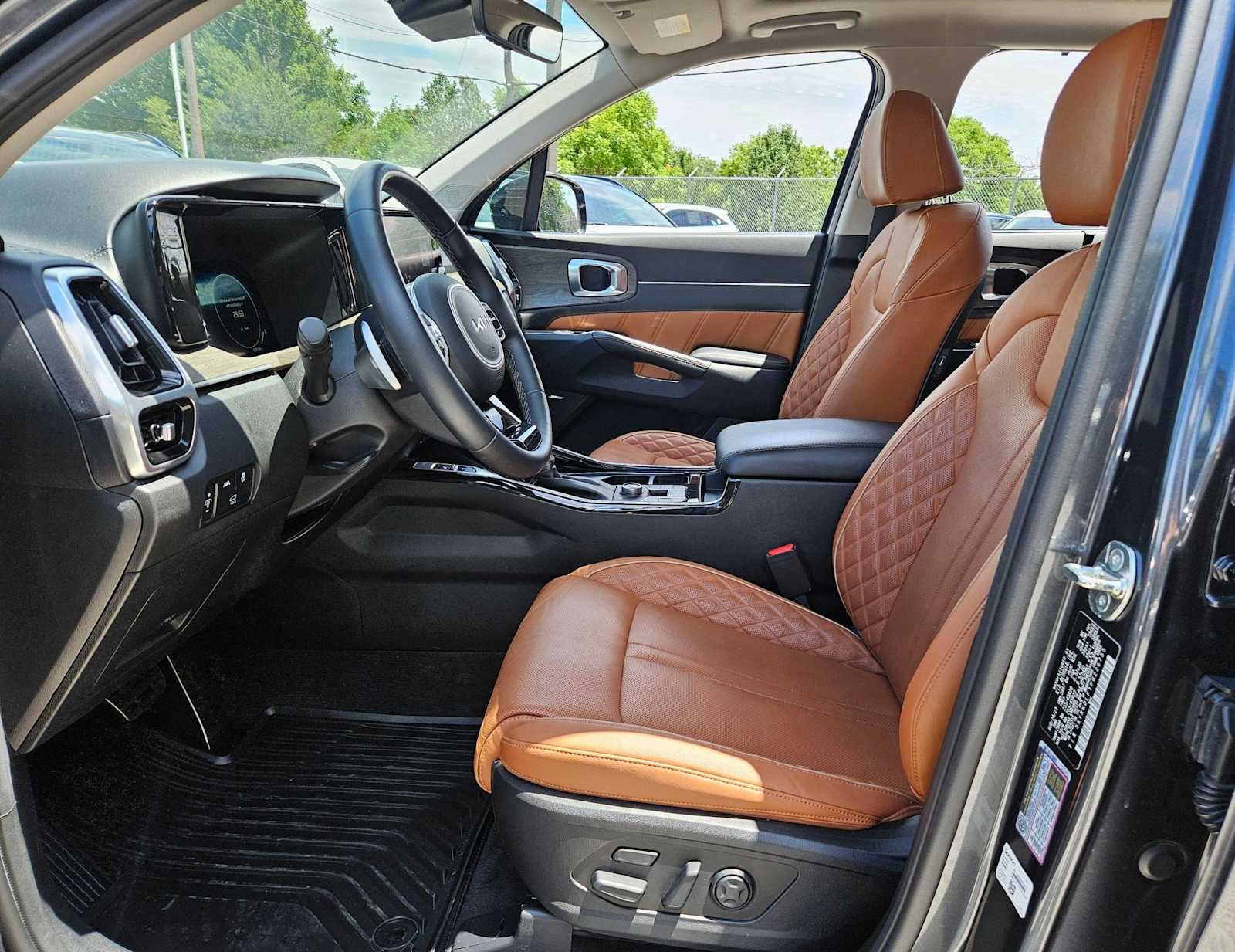 Thumbnail: 2023 Kia Sorento - 13