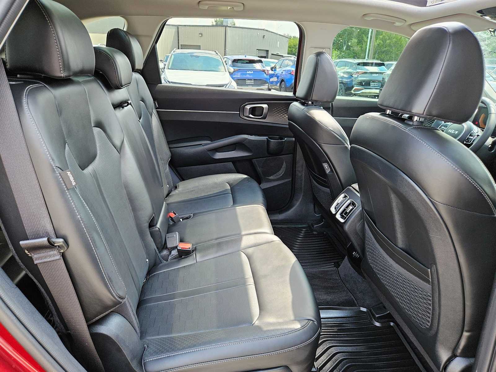 Thumbnail: 2025 Kia Sorento - 17