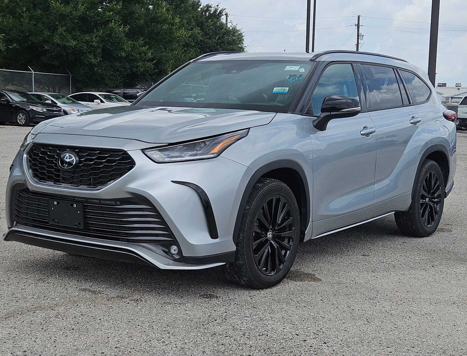 Thumbnail: 2024 Toyota Highlander - 10
