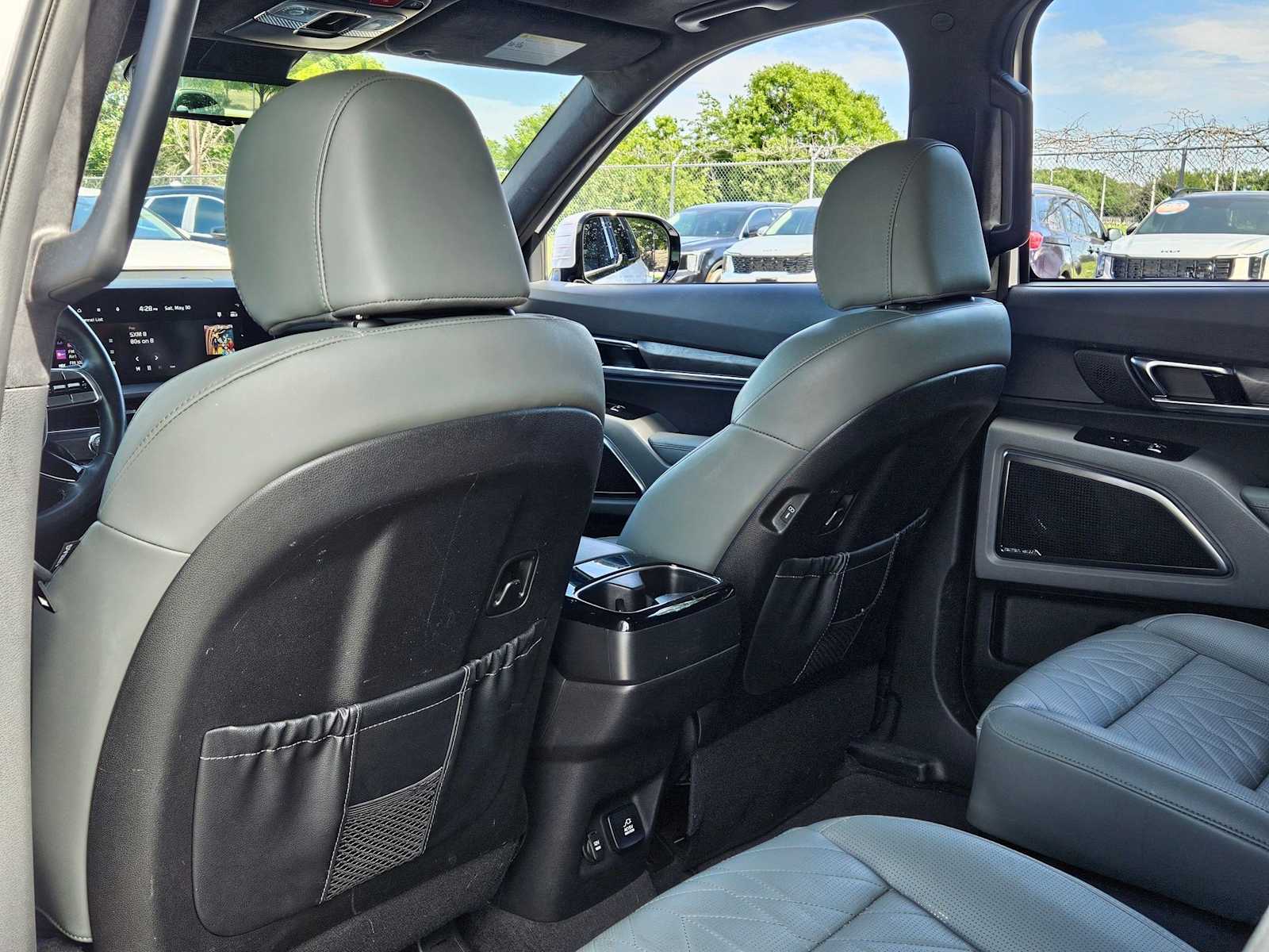 Thumbnail: 2024 Kia Telluride - 18