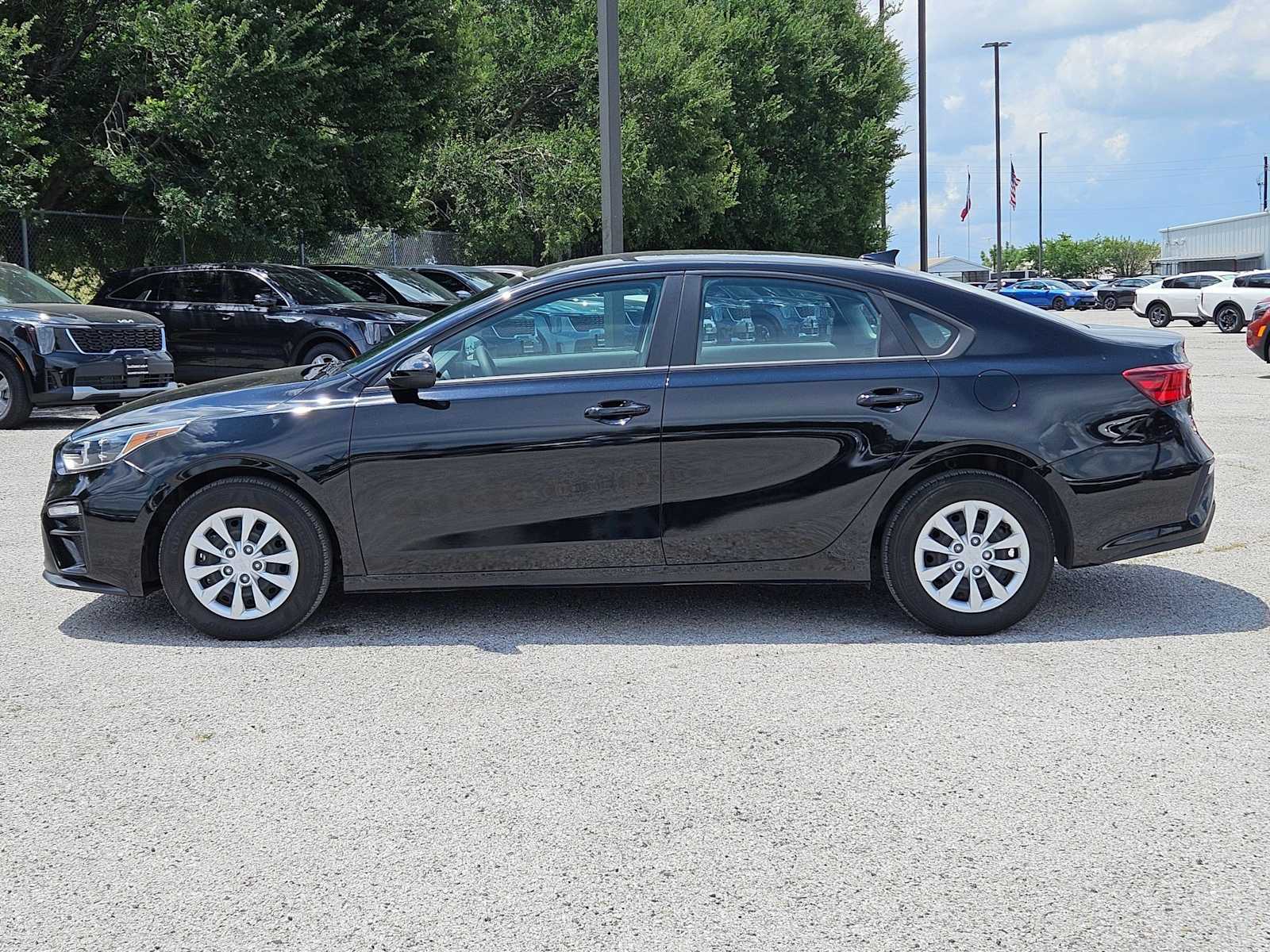 Thumbnail: 2021 Kia Forte - 2