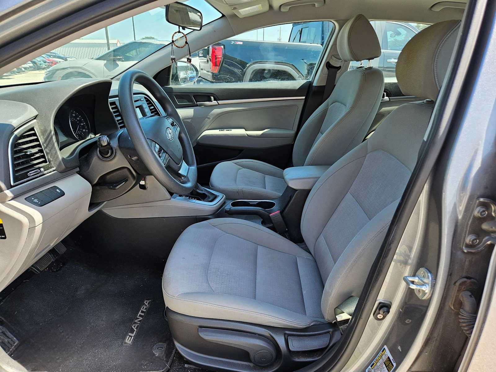 Thumbnail: 2017 Hyundai Elantra - 12