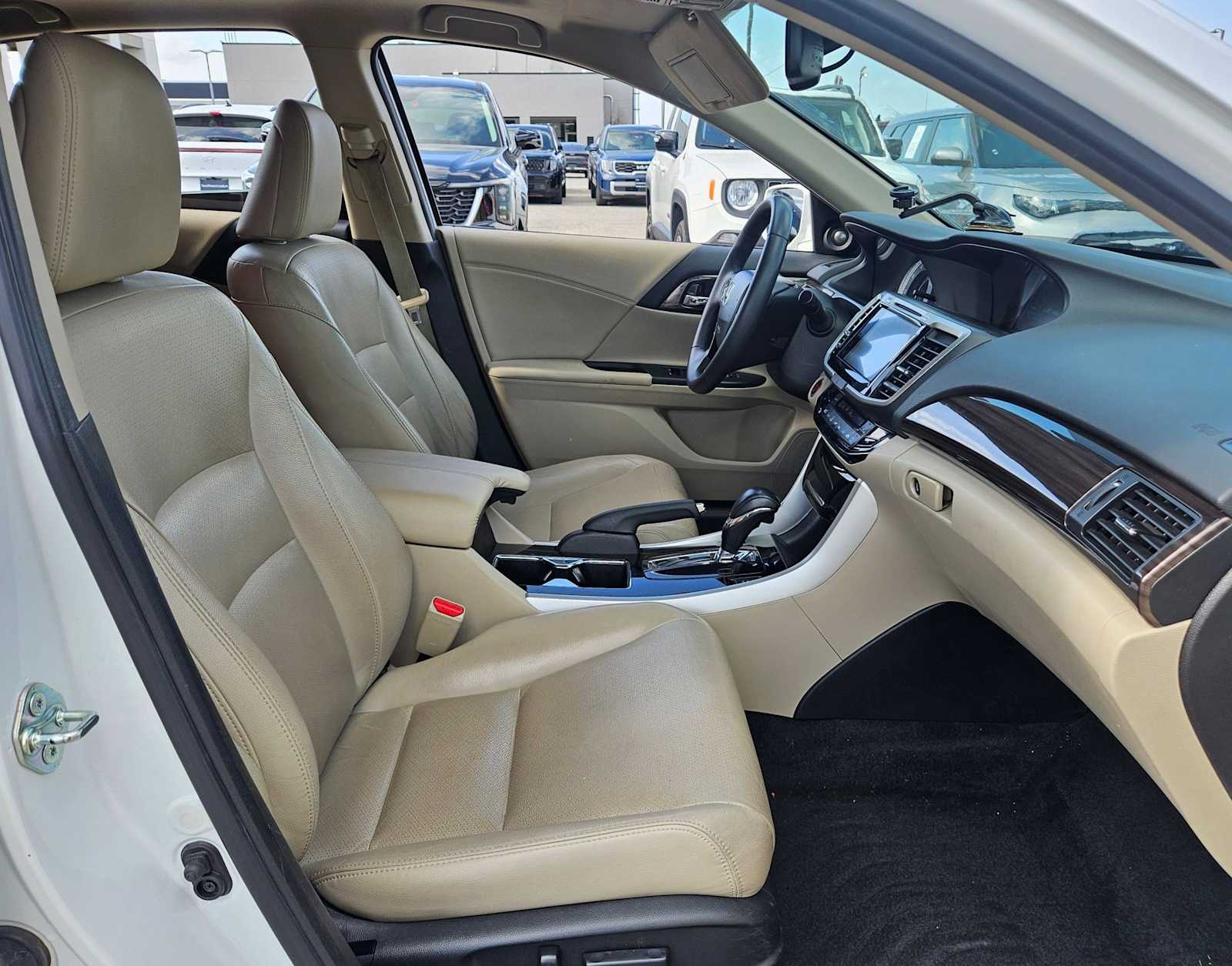 Thumbnail: 2016 Honda Accord - 21