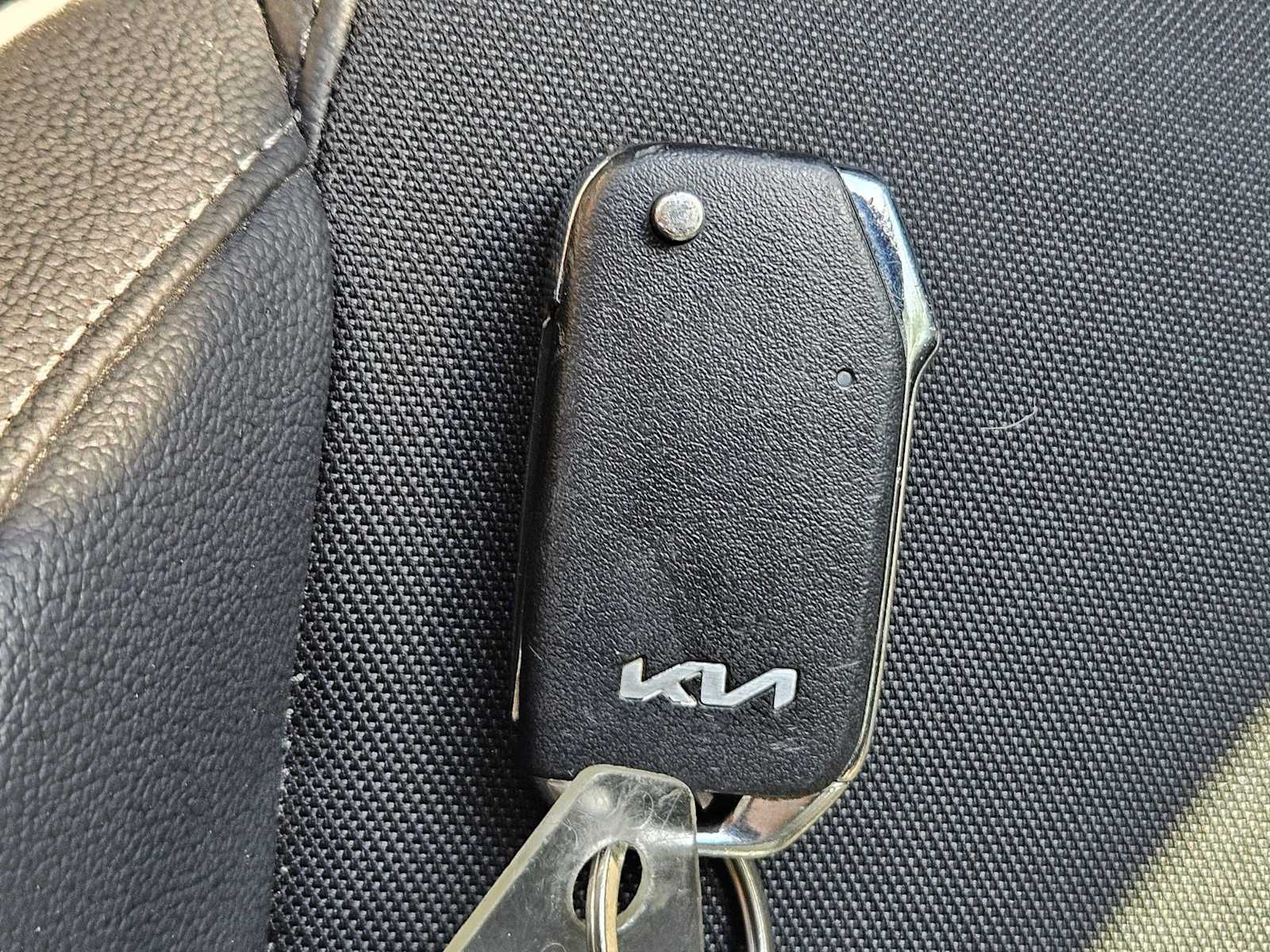 Thumbnail: 2023 Kia Forte - 21