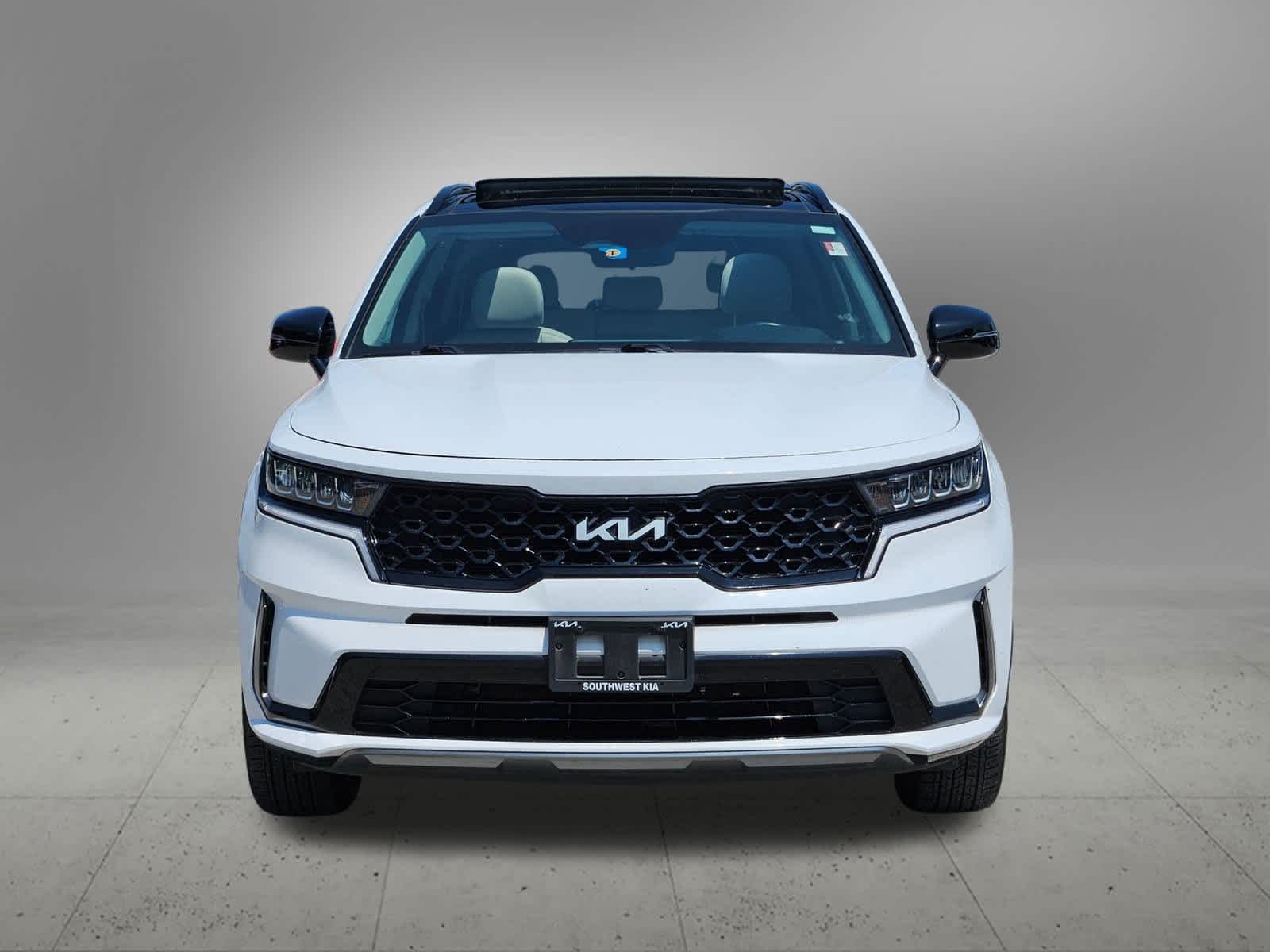 Thumbnail: 2022 Kia Sorento - 8