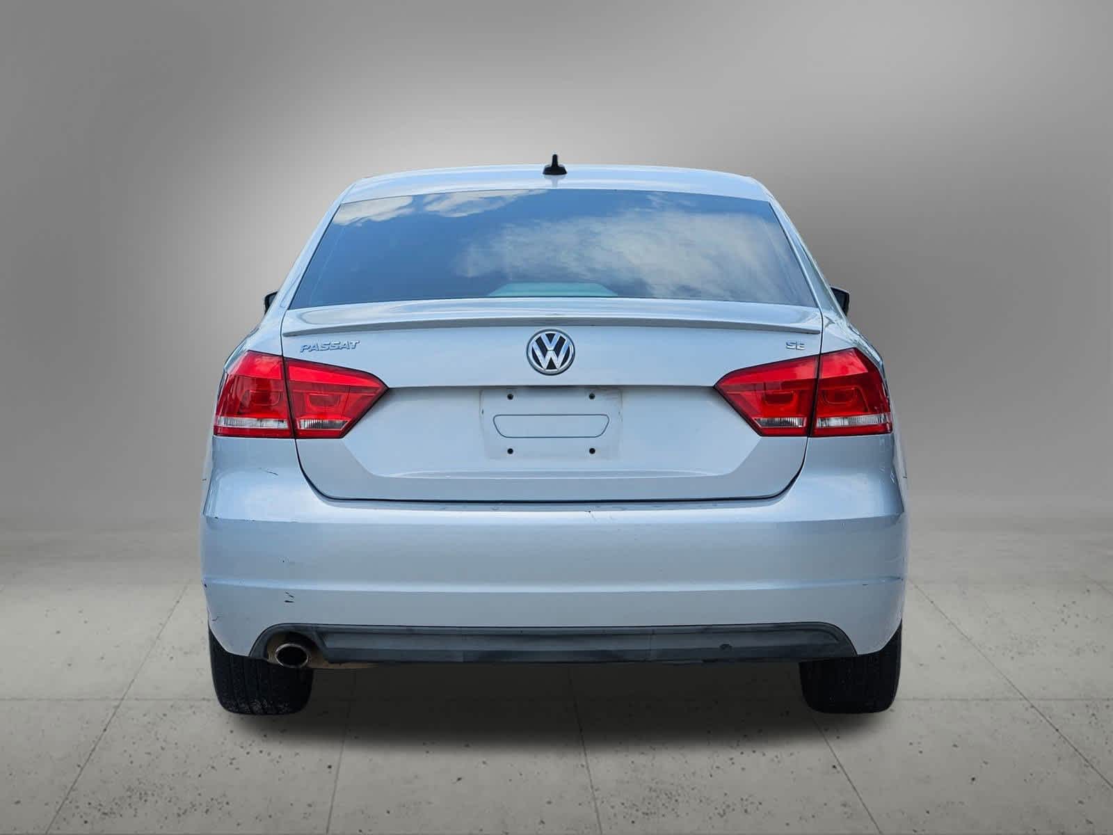 Thumbnail: 2013 Volkswagen Passat - 5