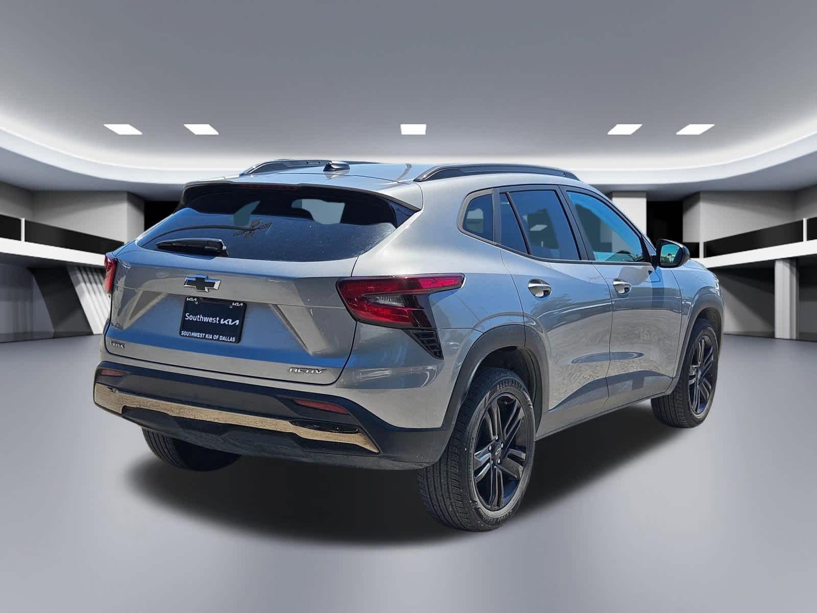 Thumbnail: 2024 Chevrolet Trax - 6