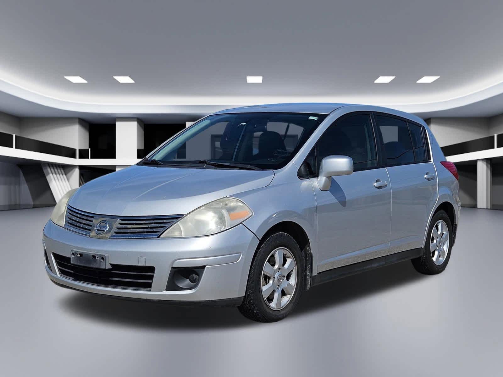 Thumbnail: 2009 Nissan Versa - 9