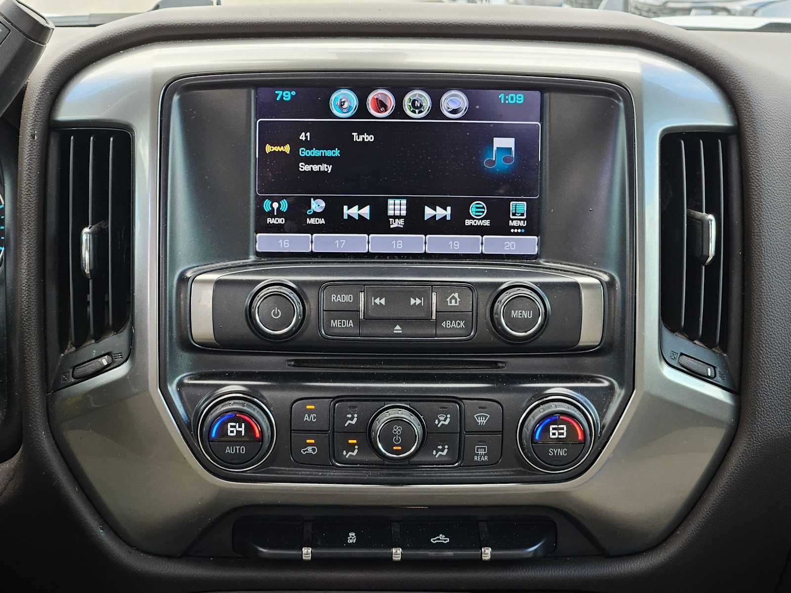 Thumbnail: 2016 Chevrolet Silverado 1500 - 19