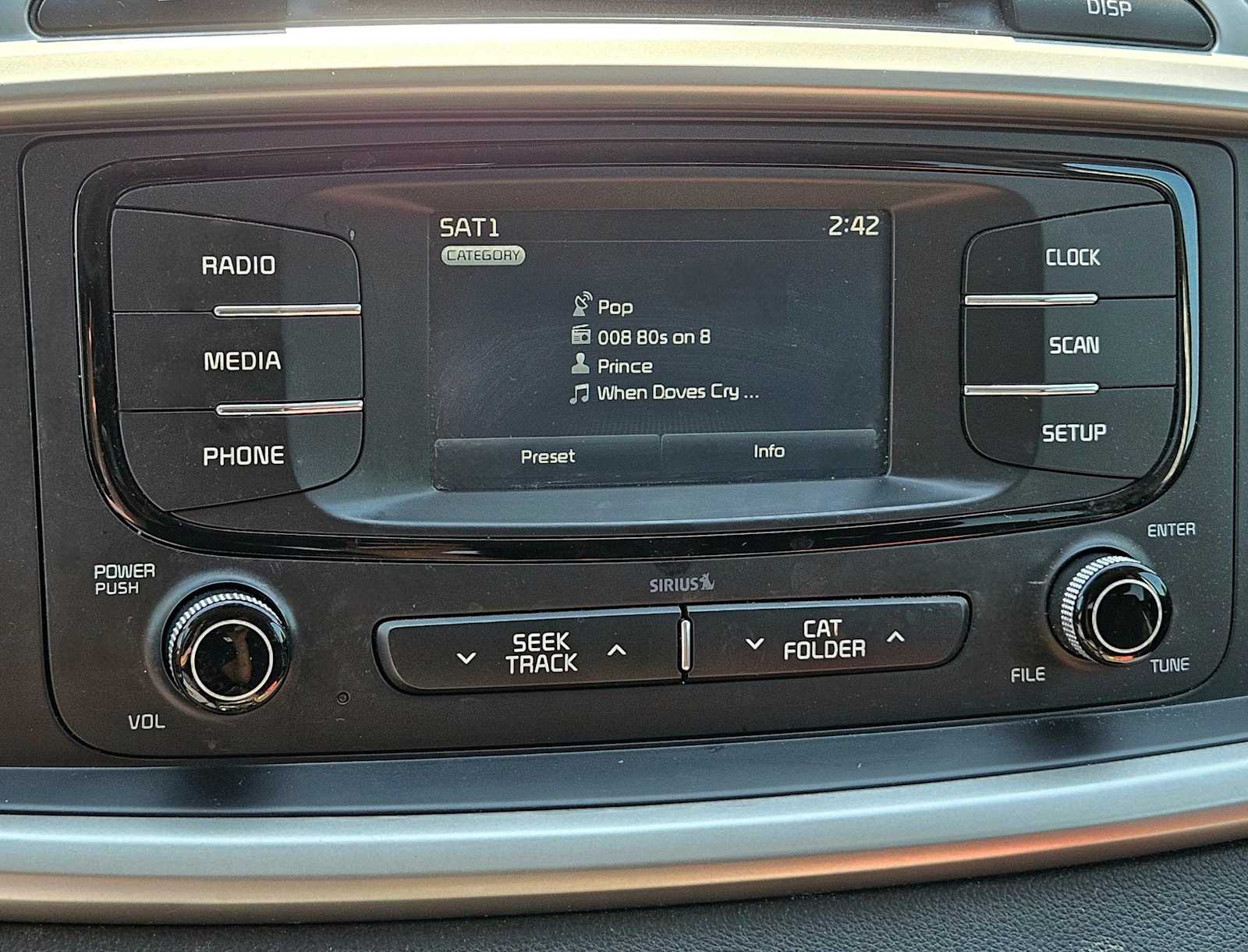 Thumbnail: 2016 Kia Sorento - 22