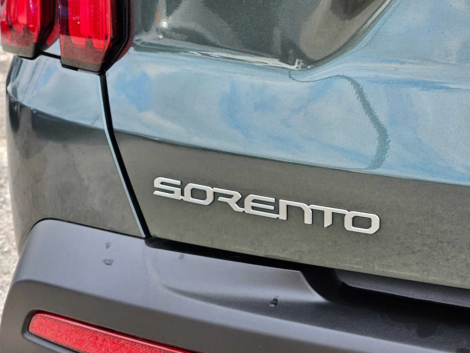 Thumbnail: 2023 Kia Sorento - 12