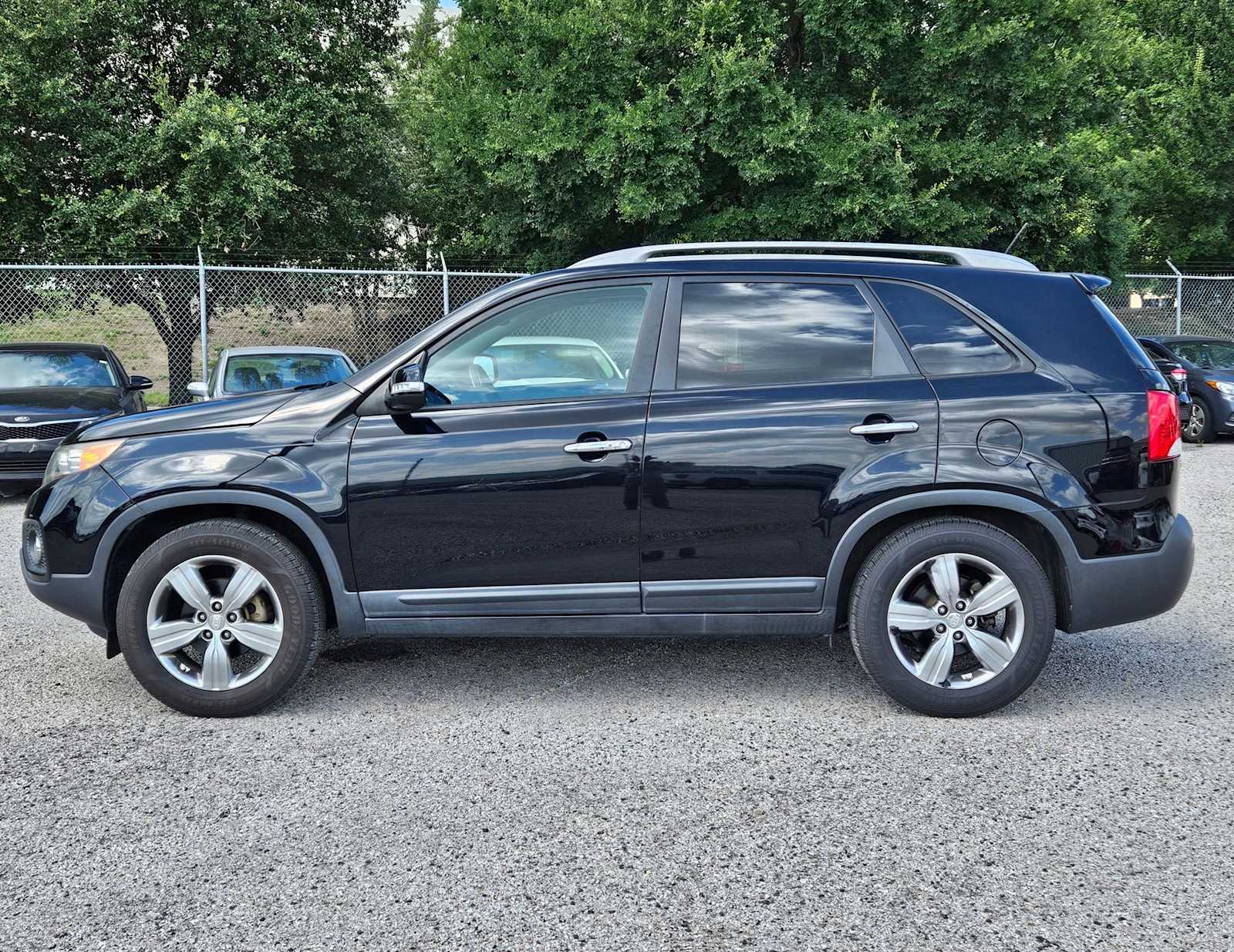 Thumbnail: 2012 Kia Sorento - 3