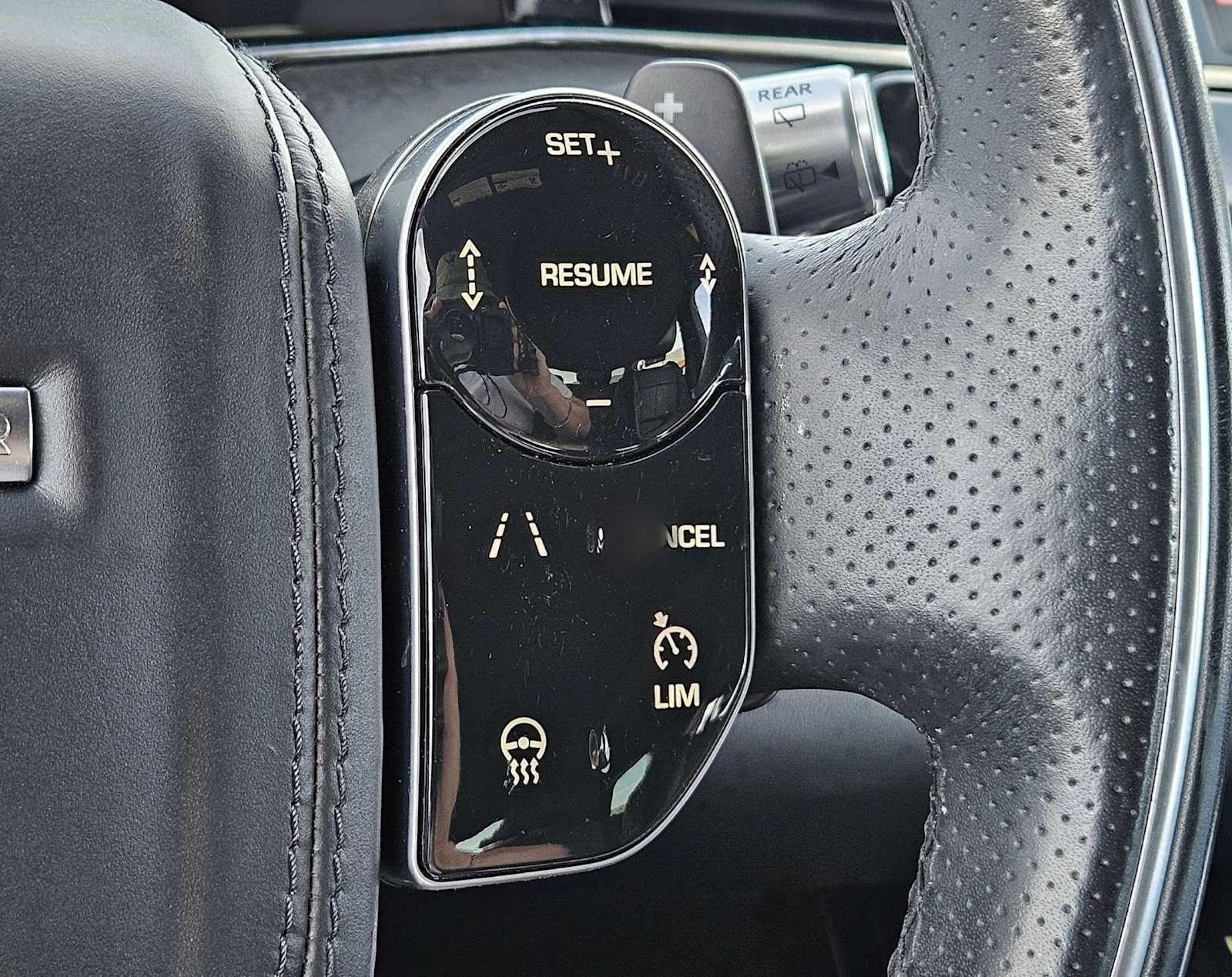 Thumbnail: 2020 Land Rover Range Rover Evoque - 28