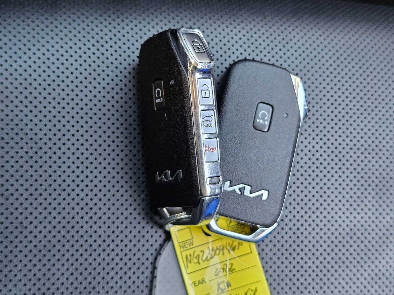 Thumbnail: 2022 Kia Telluride - 31