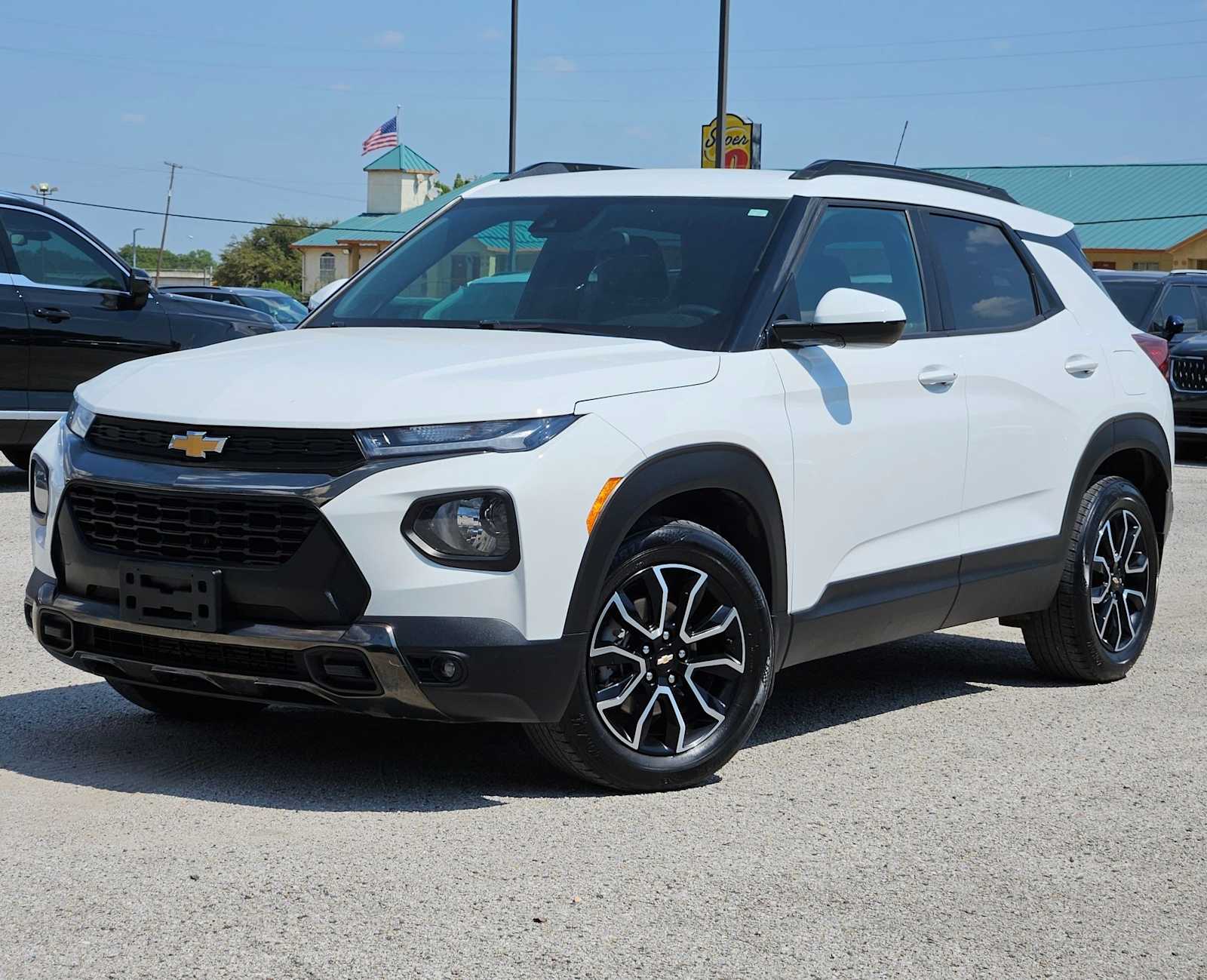 Thumbnail: 2021 Chevrolet TrailBlazer - 1