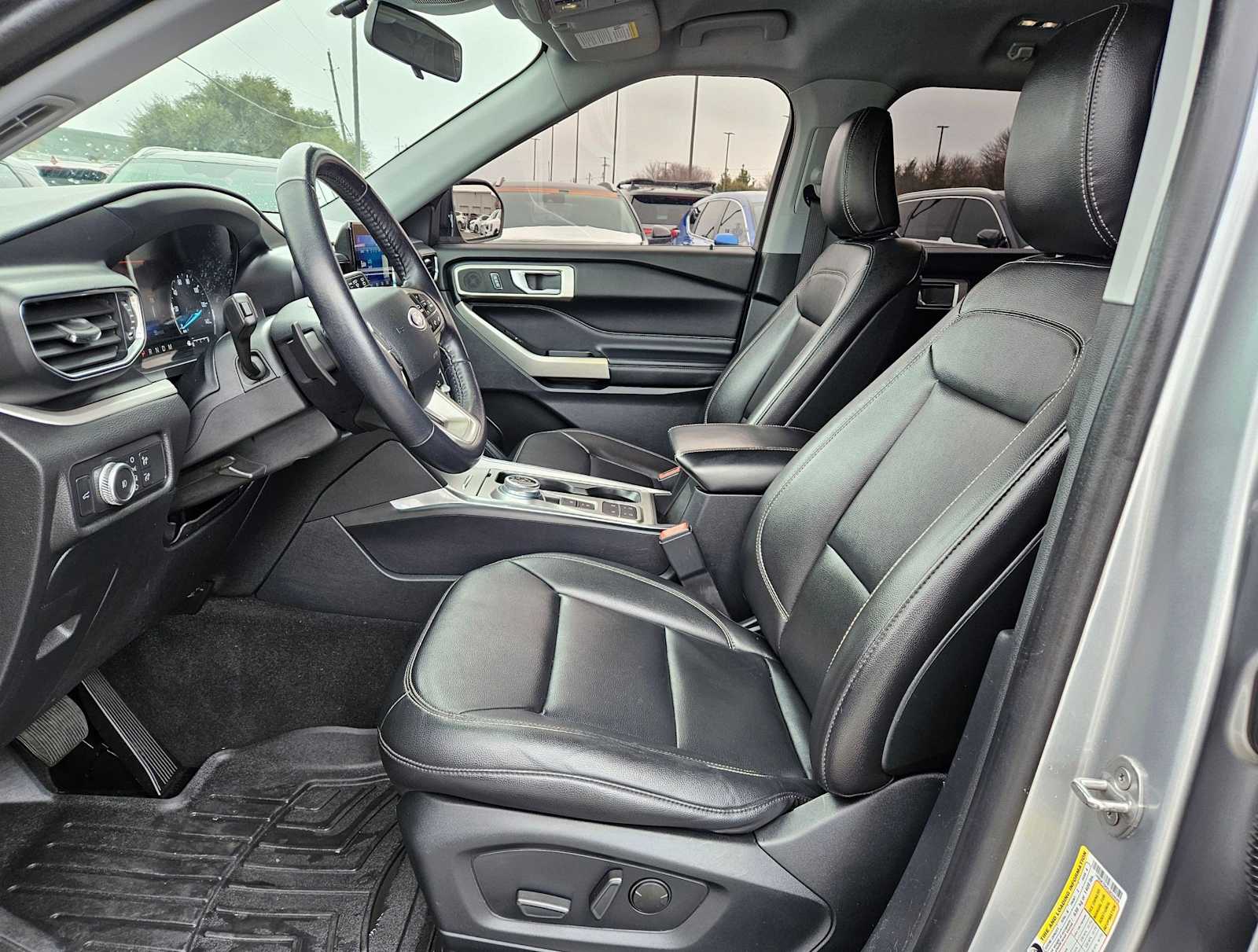 Thumbnail: 2020 Ford Explorer - 16