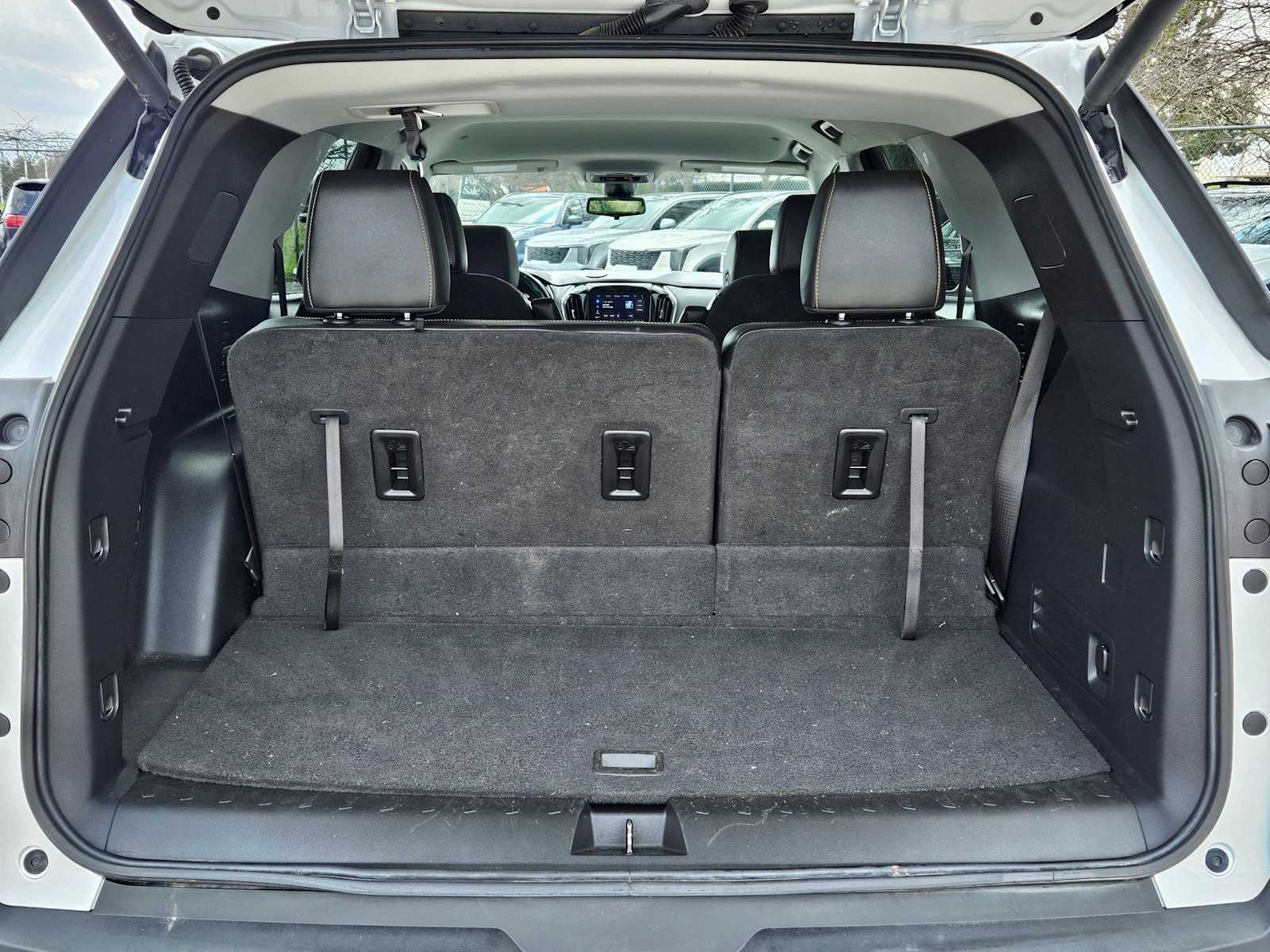 Thumbnail: 2021 Chevrolet Traverse - 31