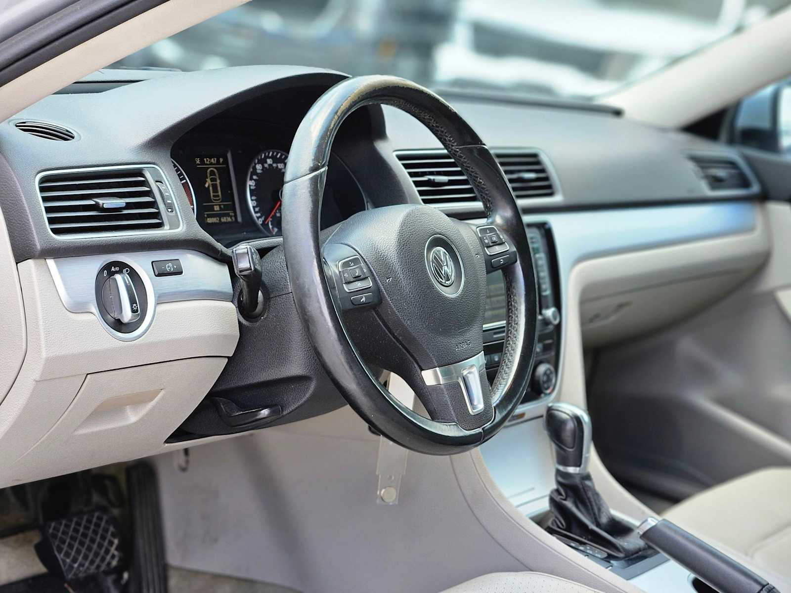 Thumbnail: 2013 Volkswagen Passat - 2
