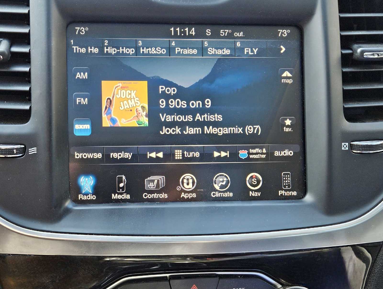 Thumbnail: 2016 Chrysler 300 - 20