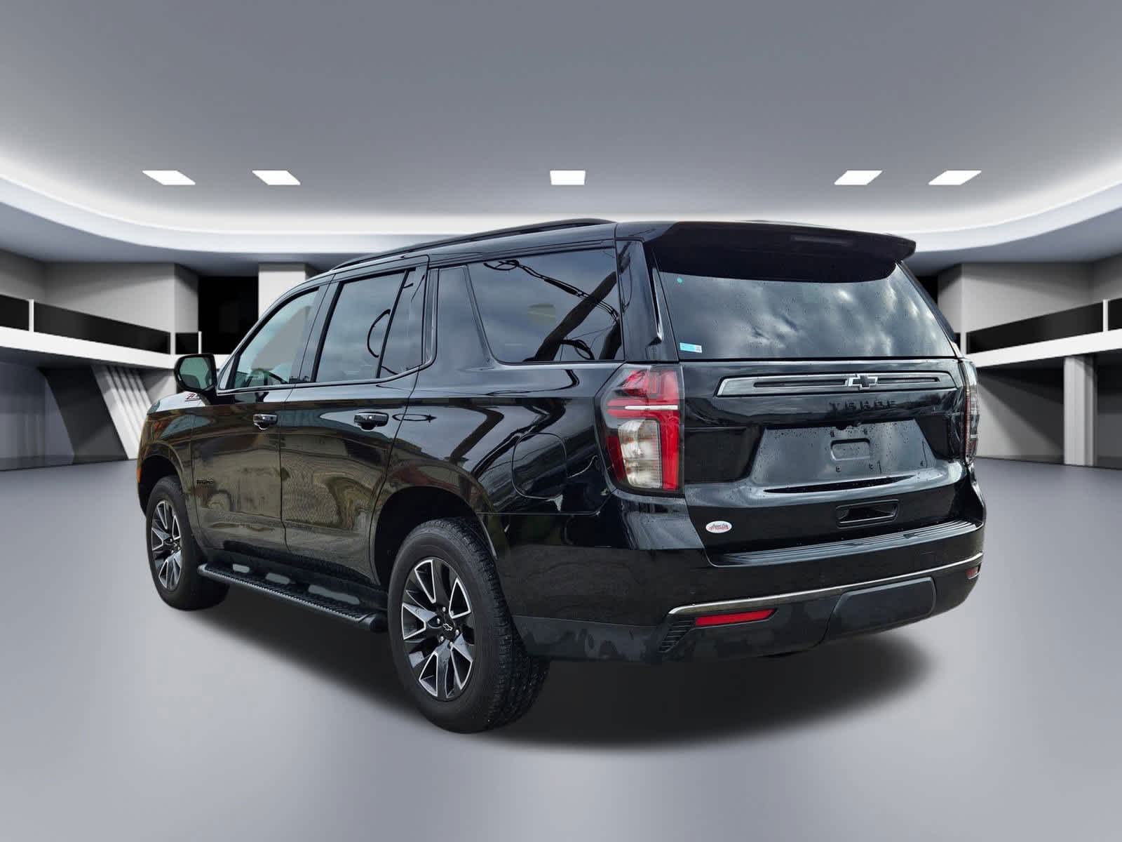 Thumbnail: 2022 Chevrolet Tahoe - 4